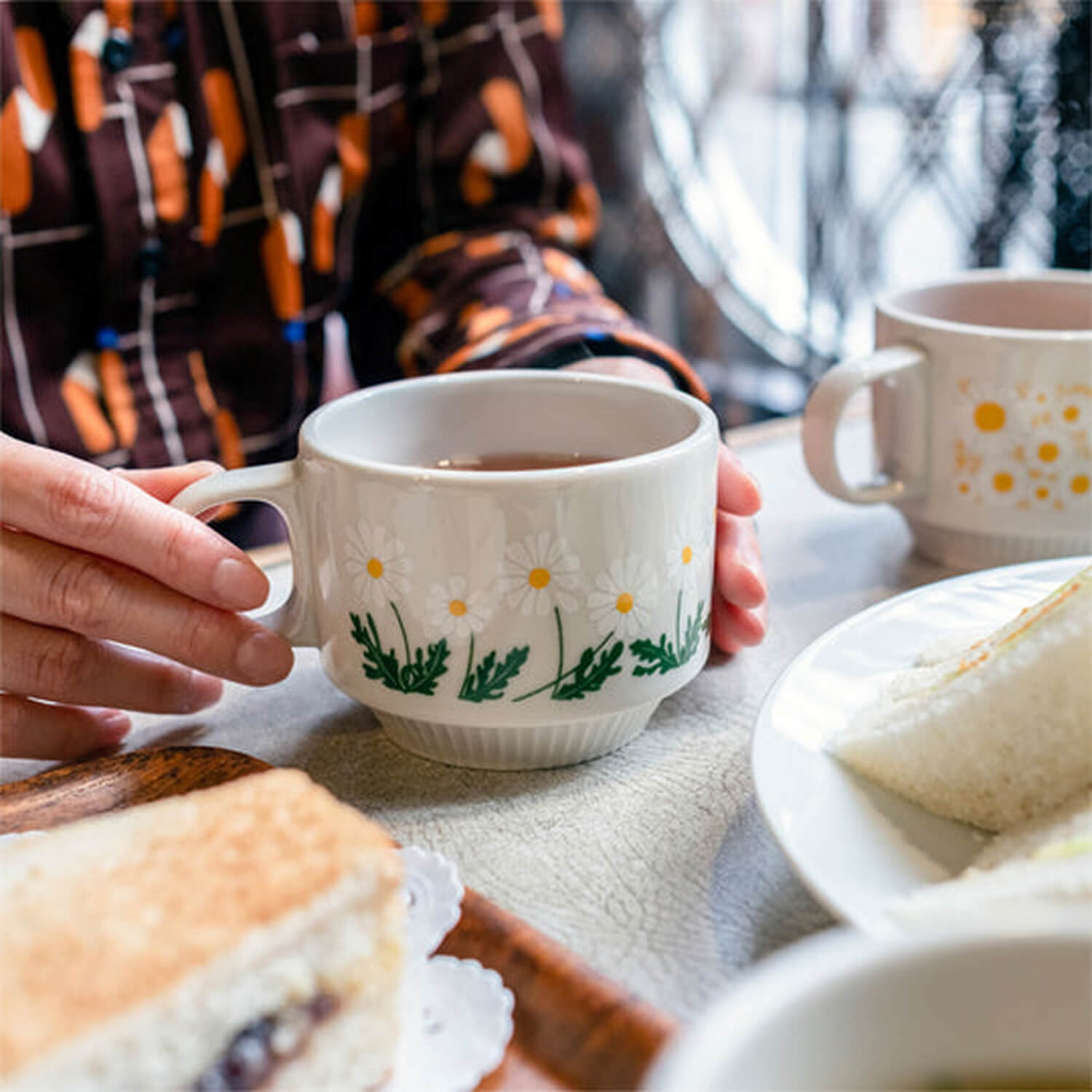 Aderia Retro Mug