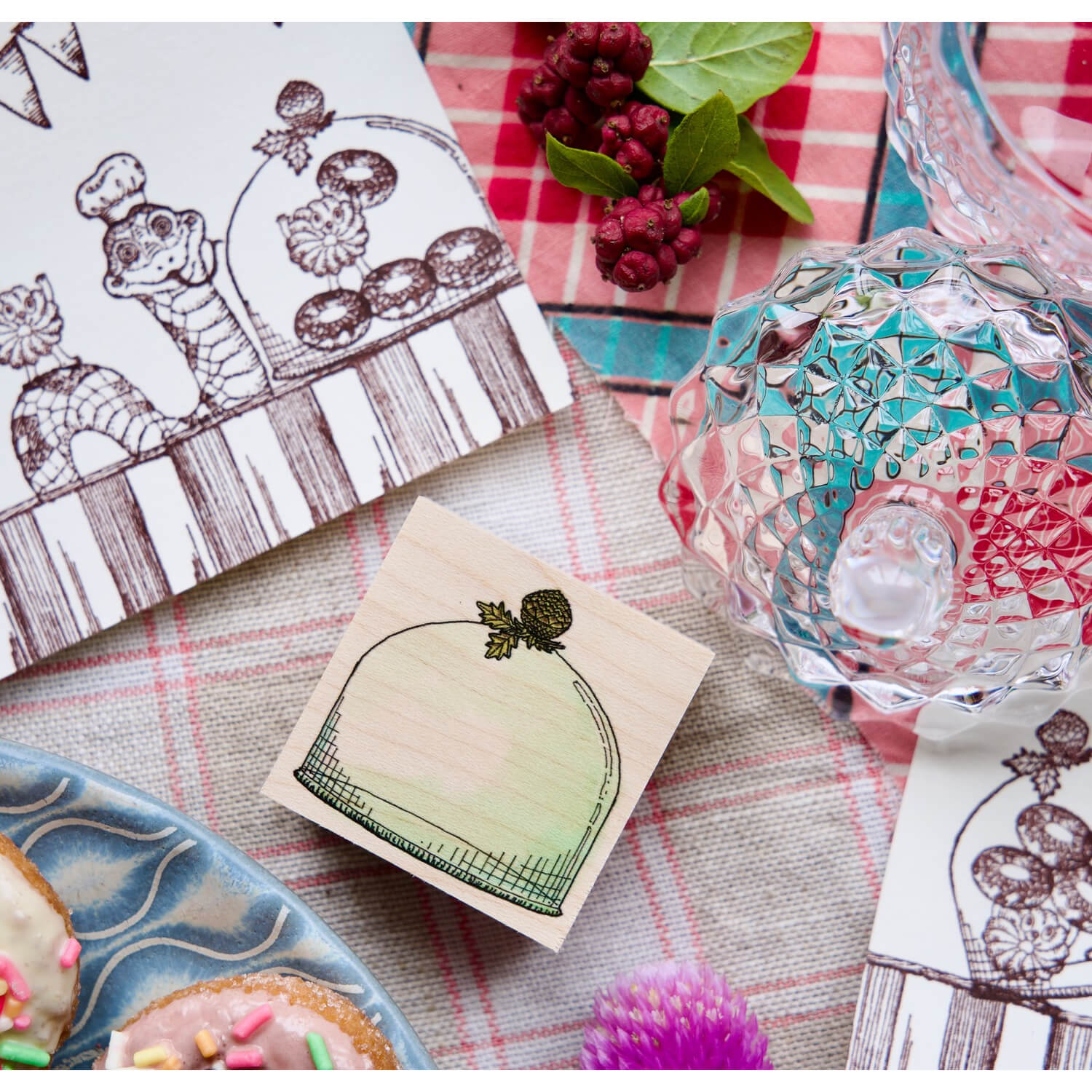 Akamegane Acorn Glass Dome Stamp