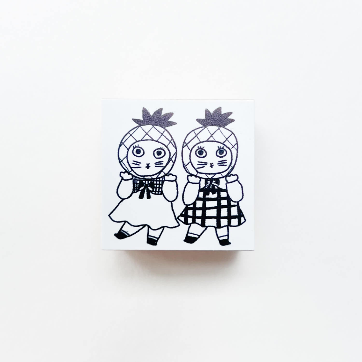 (Bungu Joshi Haku Limited) Sanby × Yumi Kitagishi Wood Stamp – Pineapple Cats