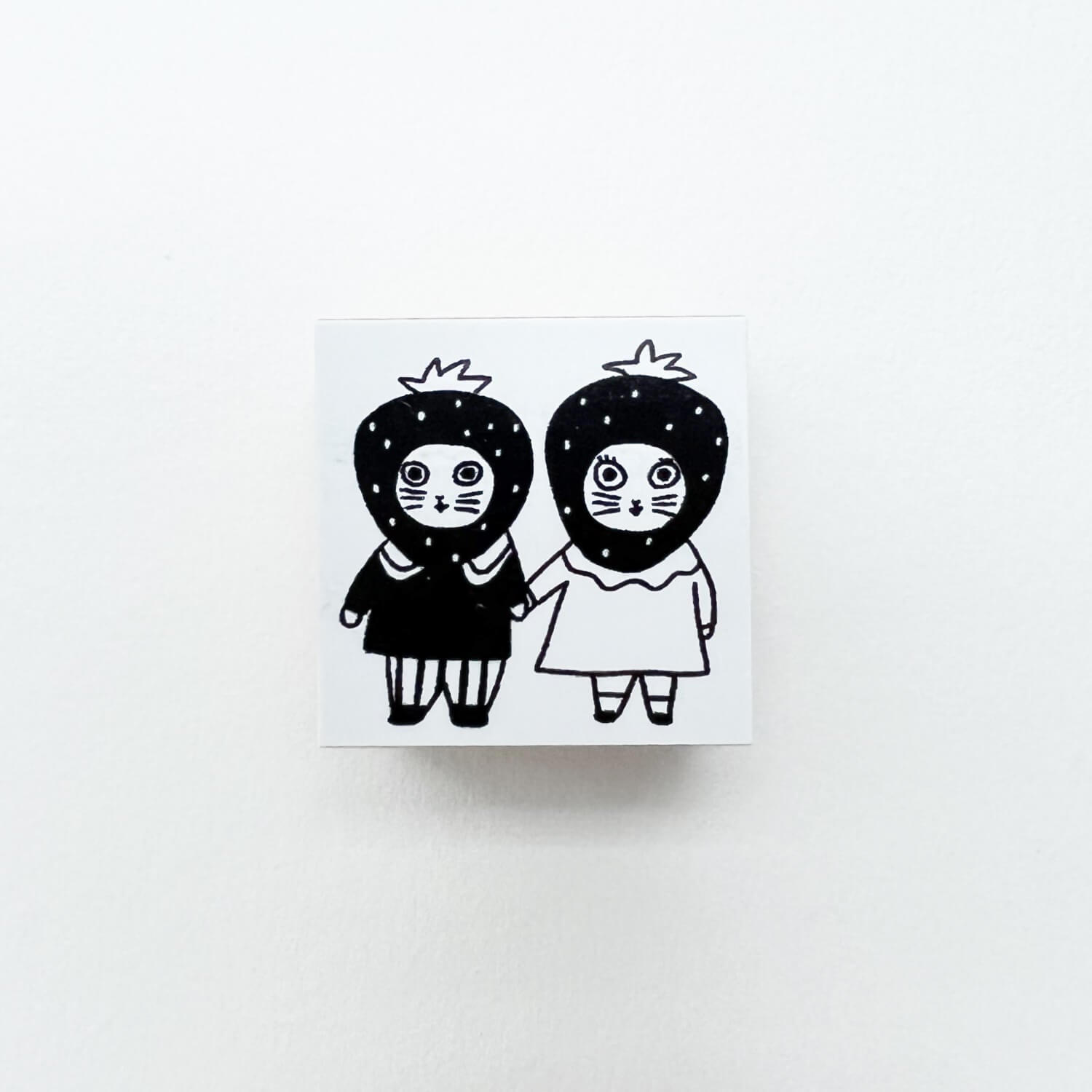 (Bungu Joshi Haku Limited) Sanby × Yumi Kitagishi Wood Stamp – Strawberry Cats