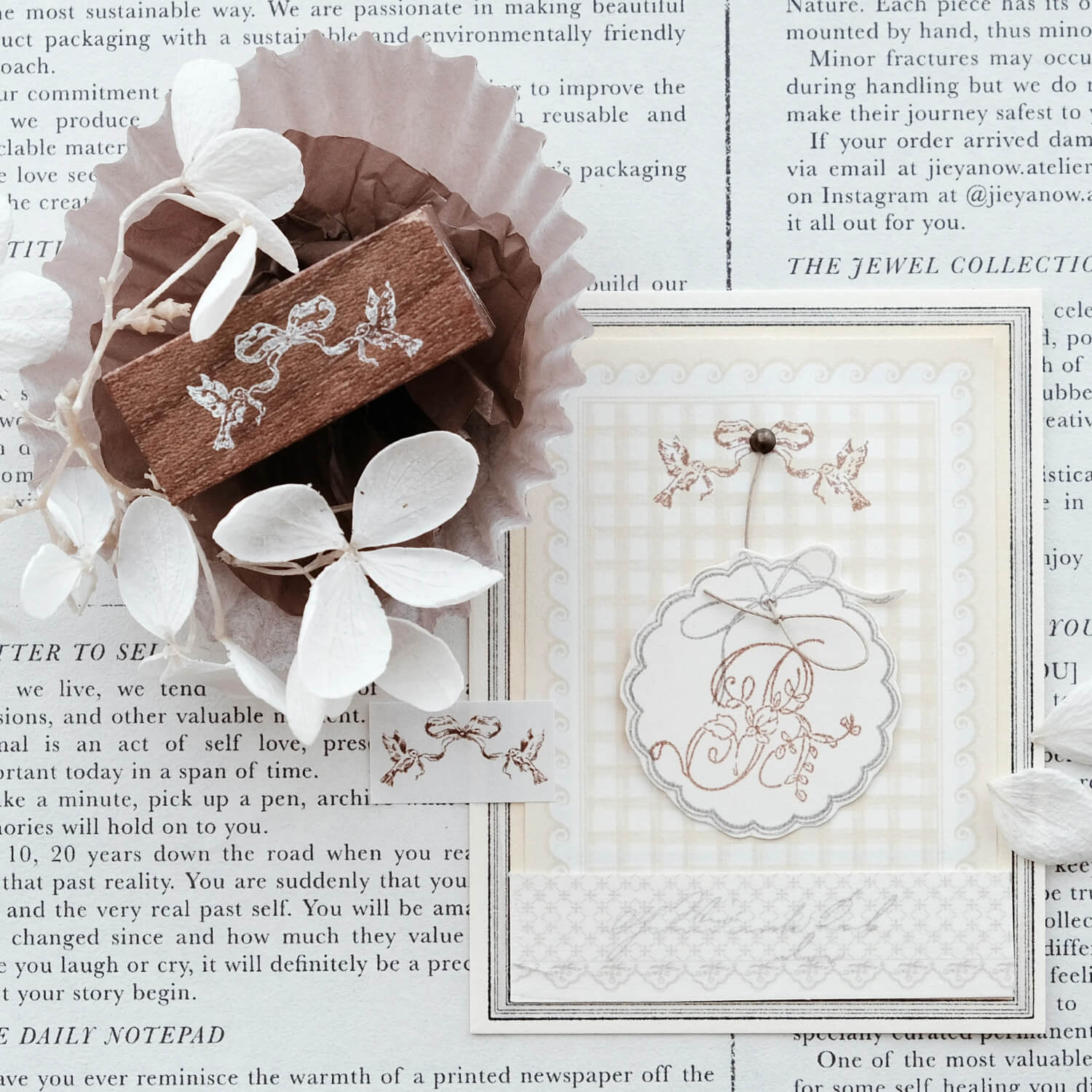 Jieyanow Atelier Bird with Ribbon Rubber Stamp