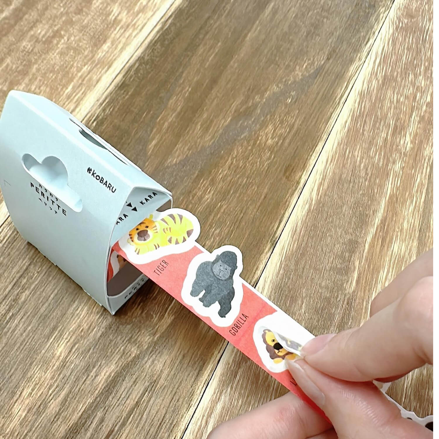 Kobaru Kara Kara Peritte Sticker Roll