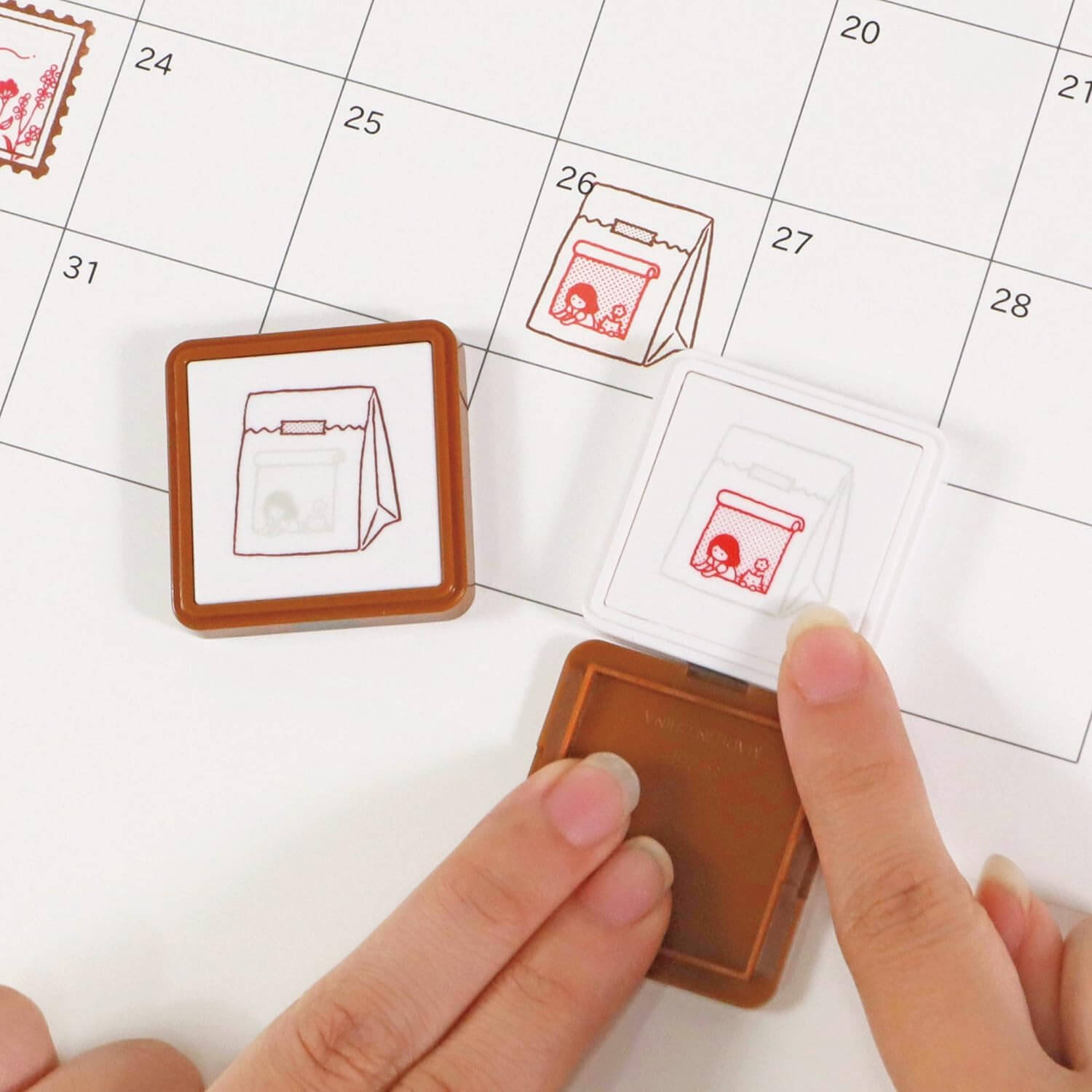 Kutsuwa Hanko Slide Stamp - Girl House