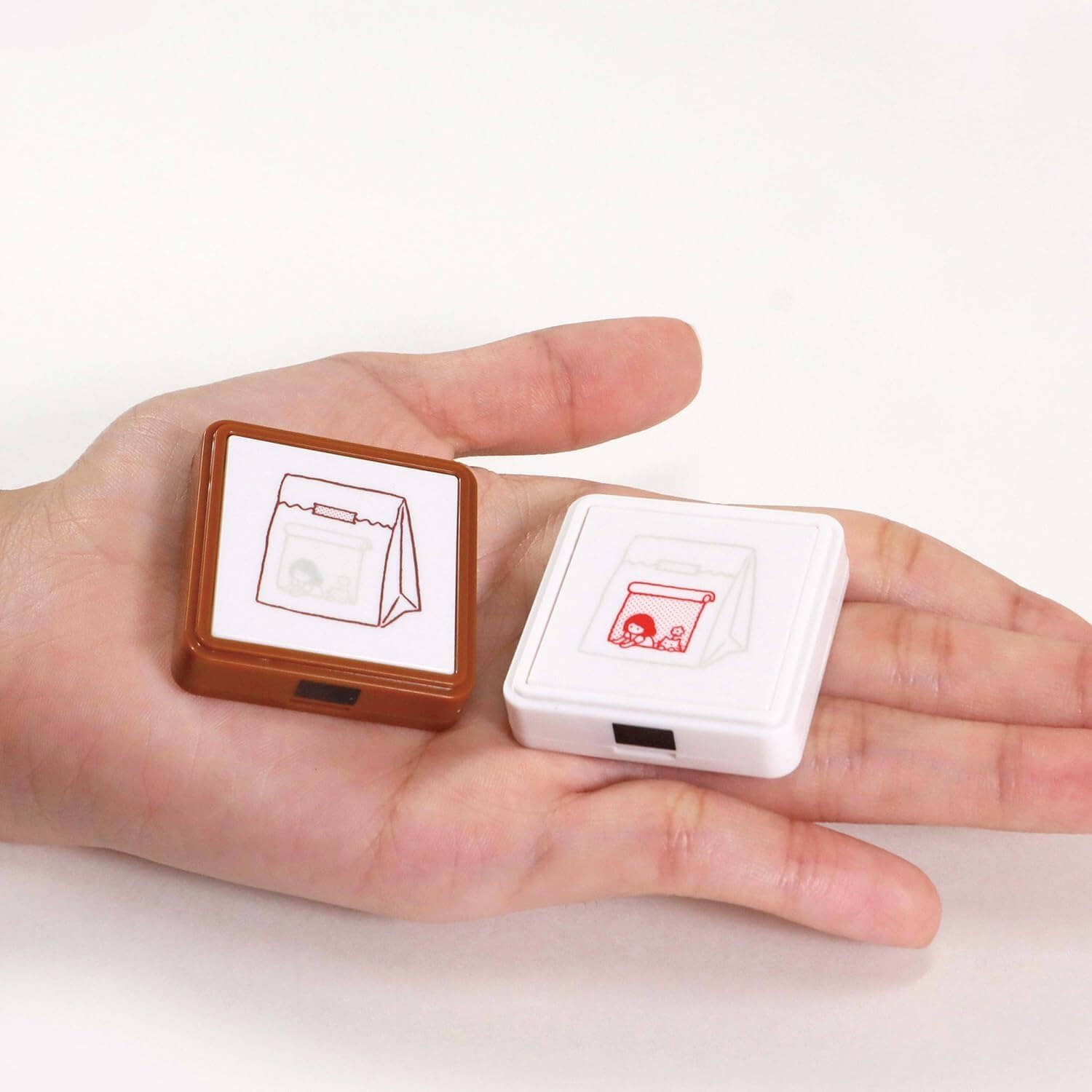 Kutsuwa Hanko Slide Stamp - Girl House
