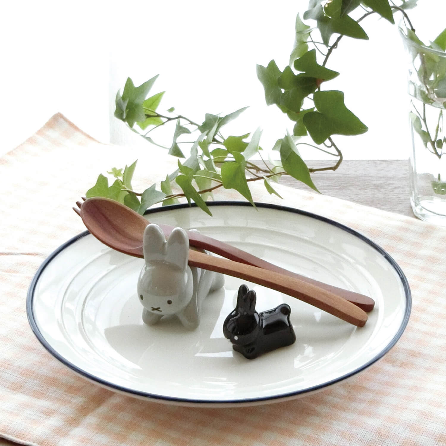 Miffy Chopstick Rest (L Size)