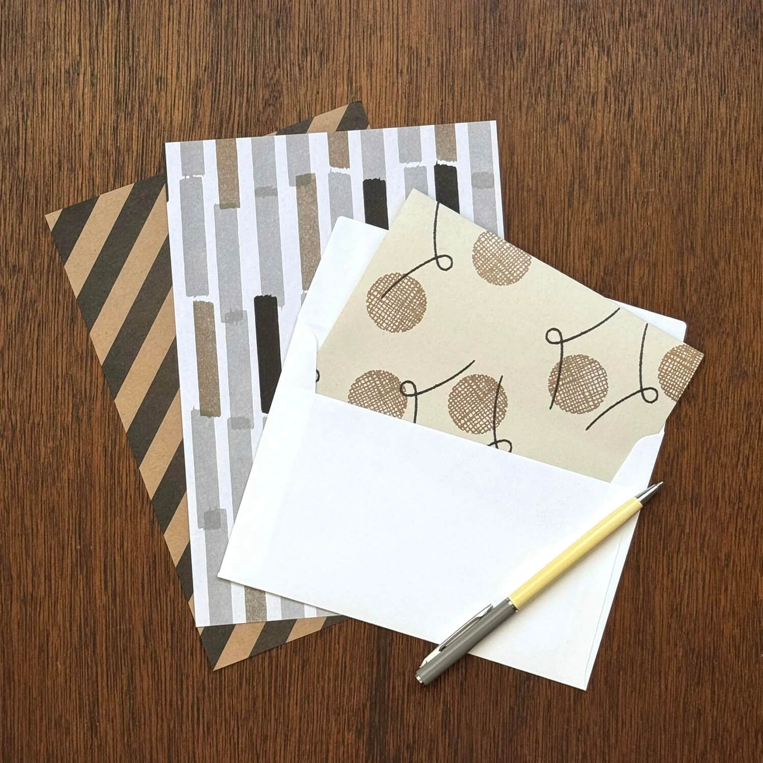 Mizushima Iroiro Letter Set – Assorted