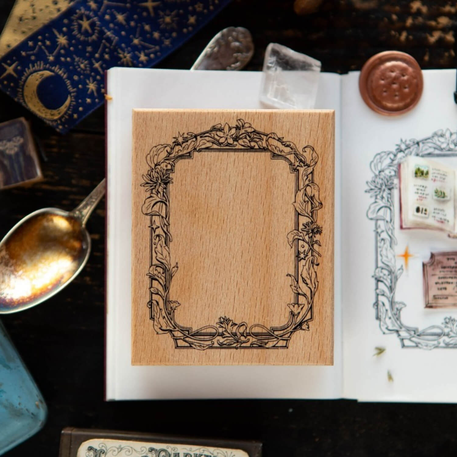 OURS Flower Frame B Rubber Stamp