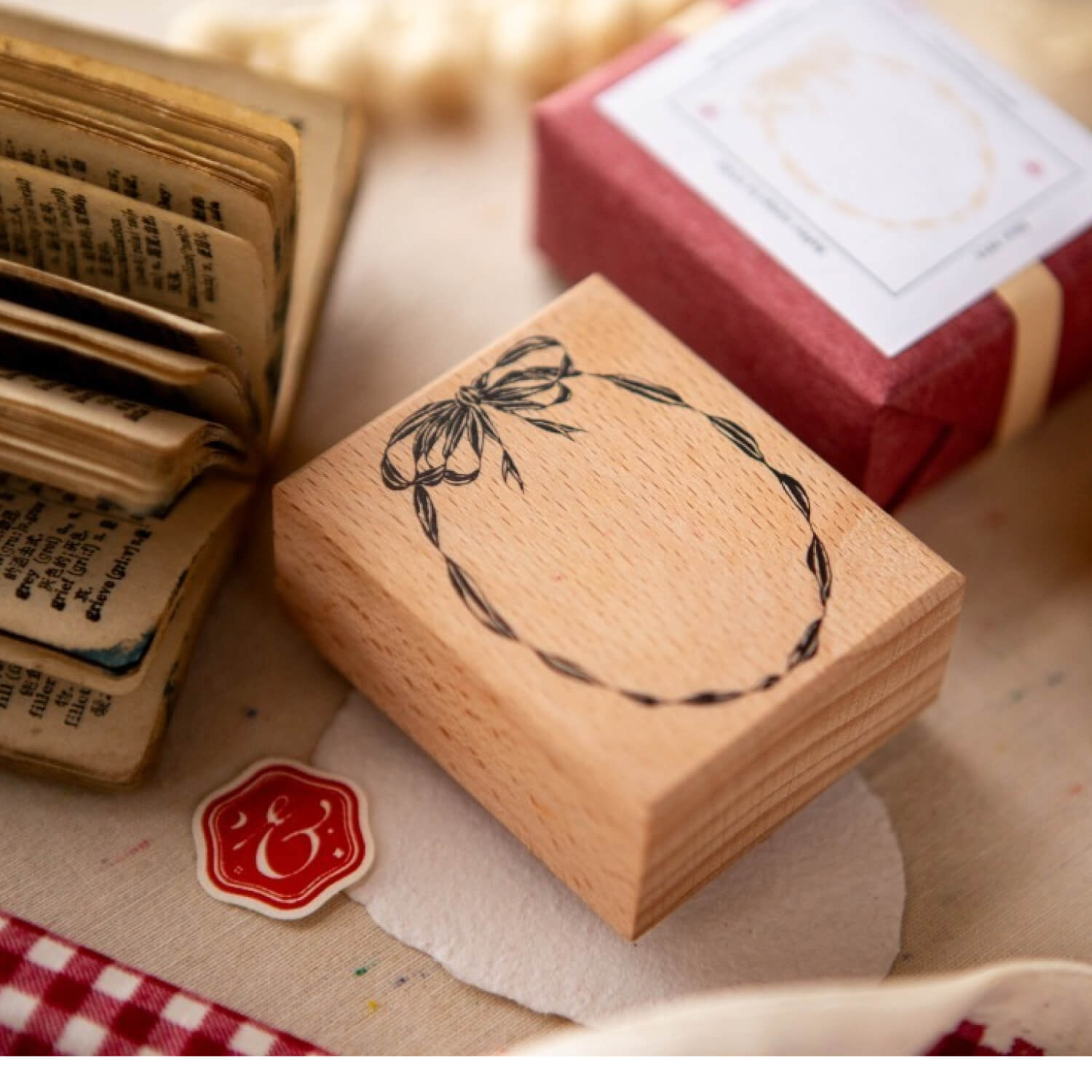 OURS Oval Ribbon Frame Rubber Stamp