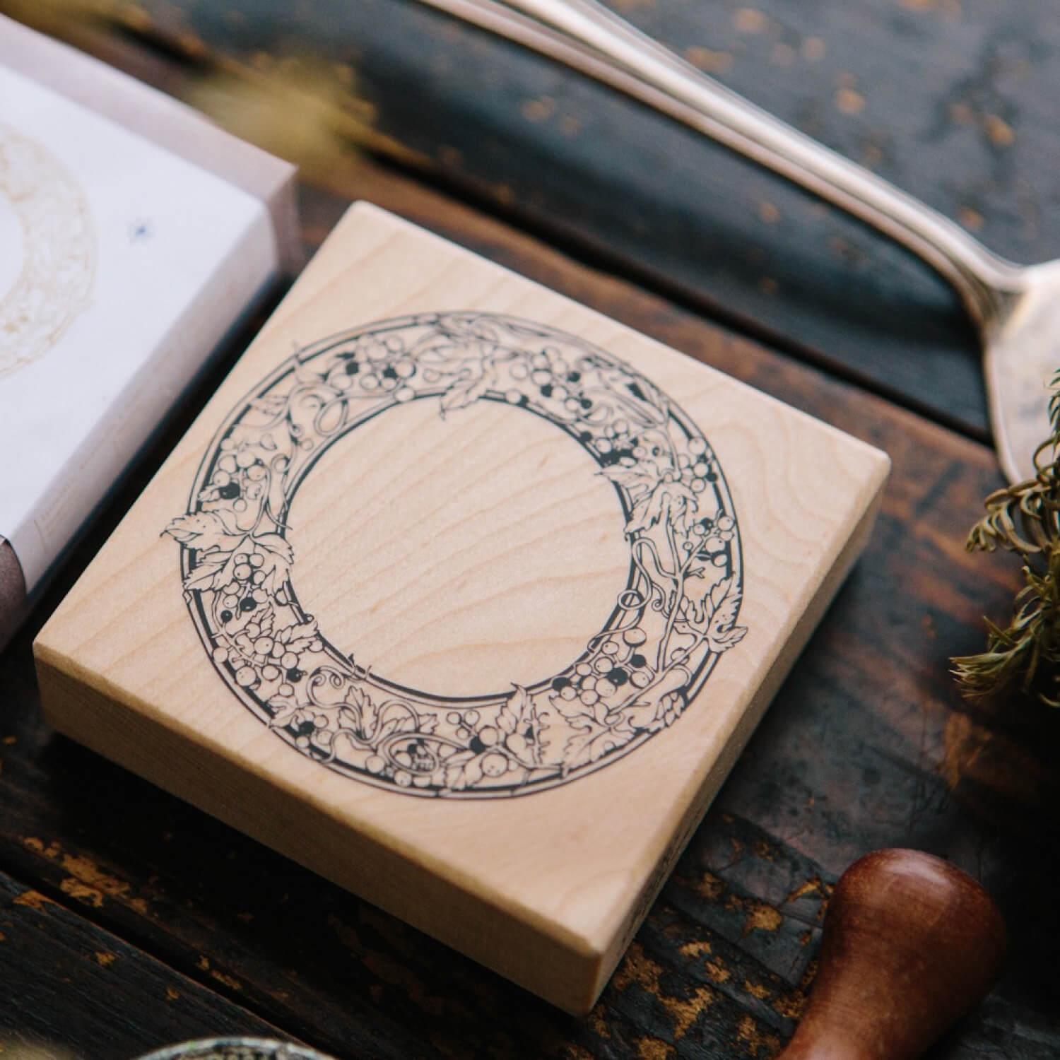 OURS Wild Grape Frame Rubber Stamp