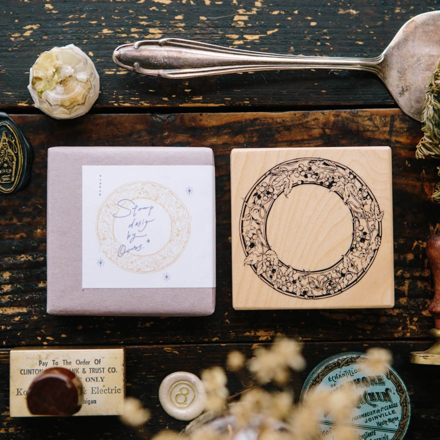 OURS Wild Grape Frame Rubber Stamp