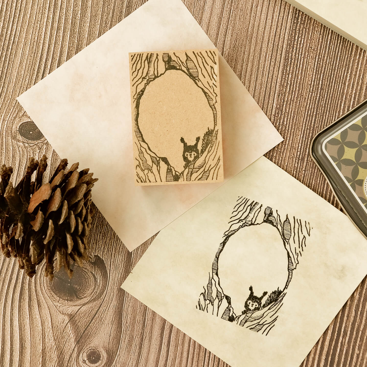 Osoblanco Frame Rubber Stamp - Tree & Squirrel