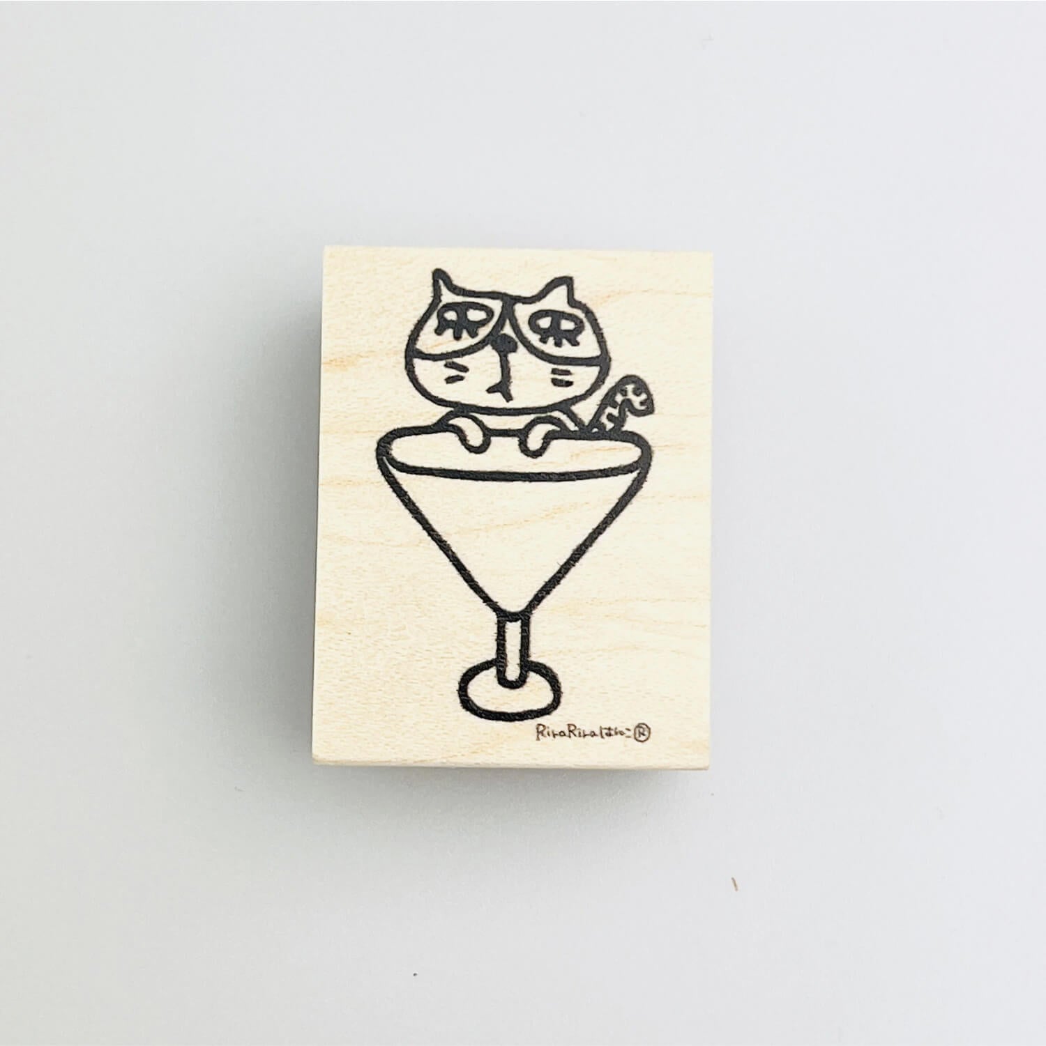 Rira Rira Stamp – Cat in Cocktail Glass