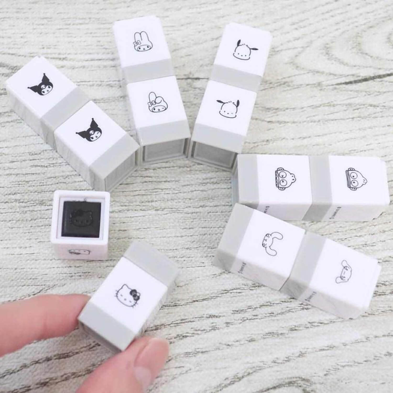 Sanrio Mini Pochi Pom Stamp