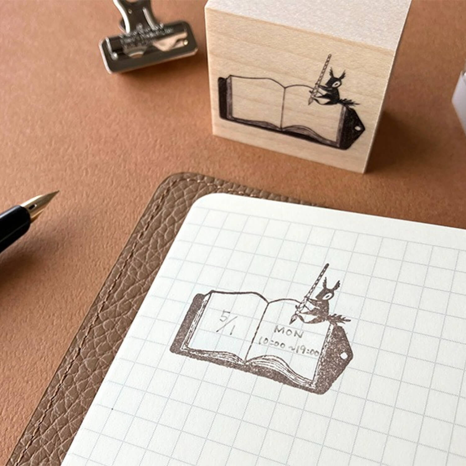 Touch and Flow × Mori Ringo – Notebook Time Squirrel Stamp