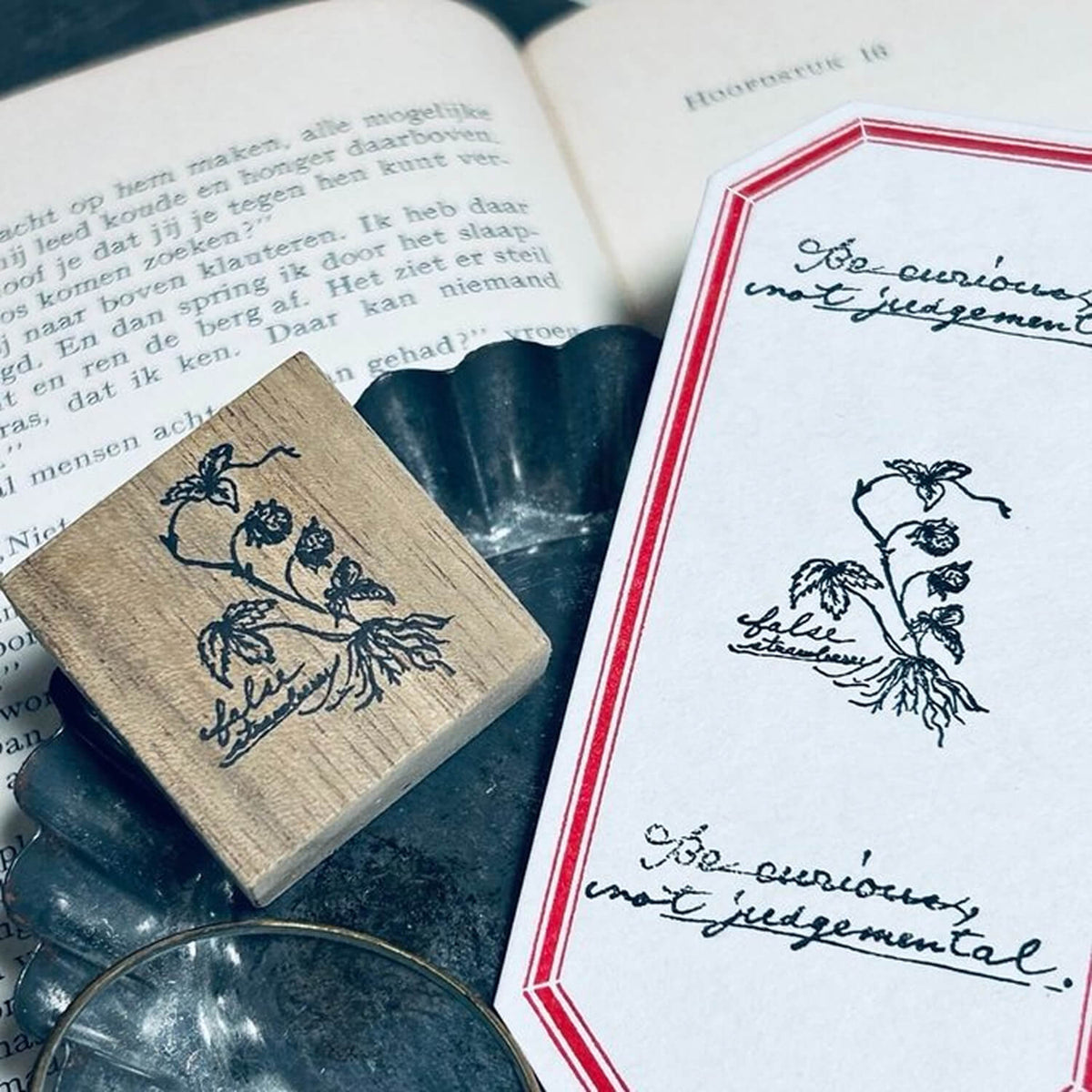 589stamp Rubber Stamp - Snake Strawberry Rootstock