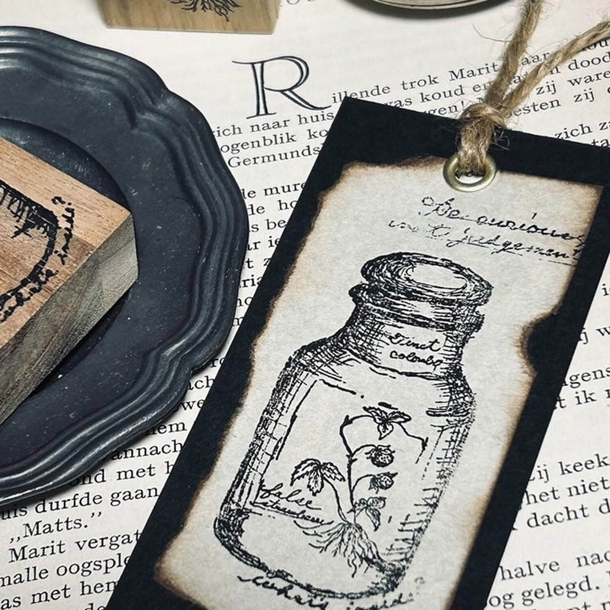 589stamp Rubber Stamp - Snake Strawberry Rootstock