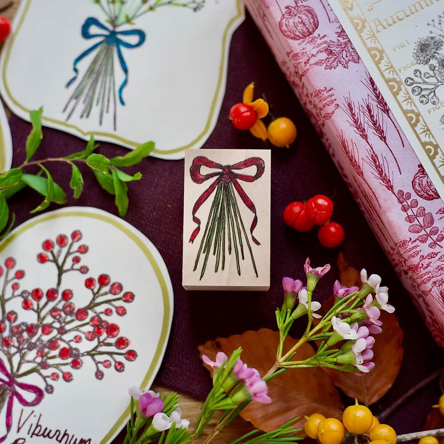 Akamegane Wood Mount Stamp Set – Lady C’s Collection: Autumn Bouquet