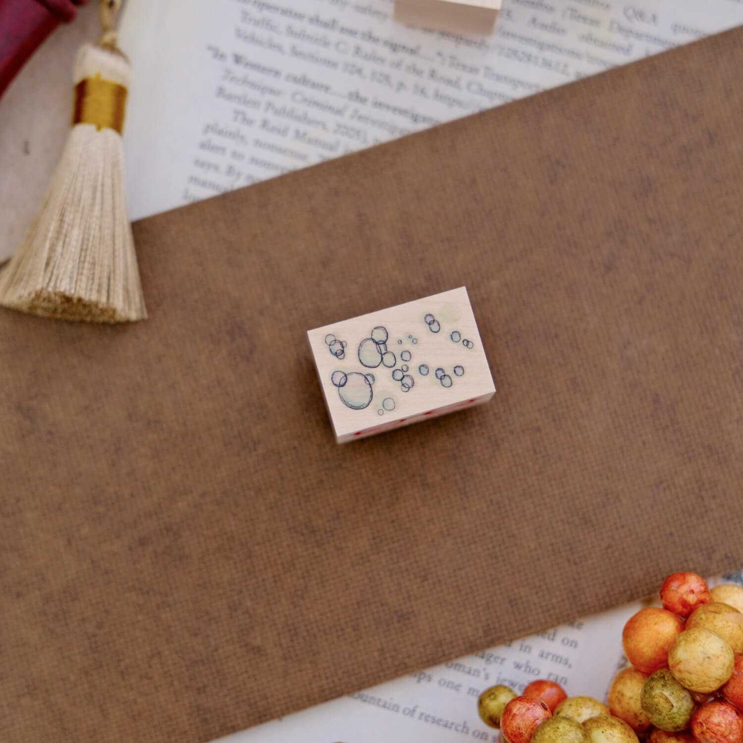 Akamegane Wood Mount Stamp – Bubble Shower