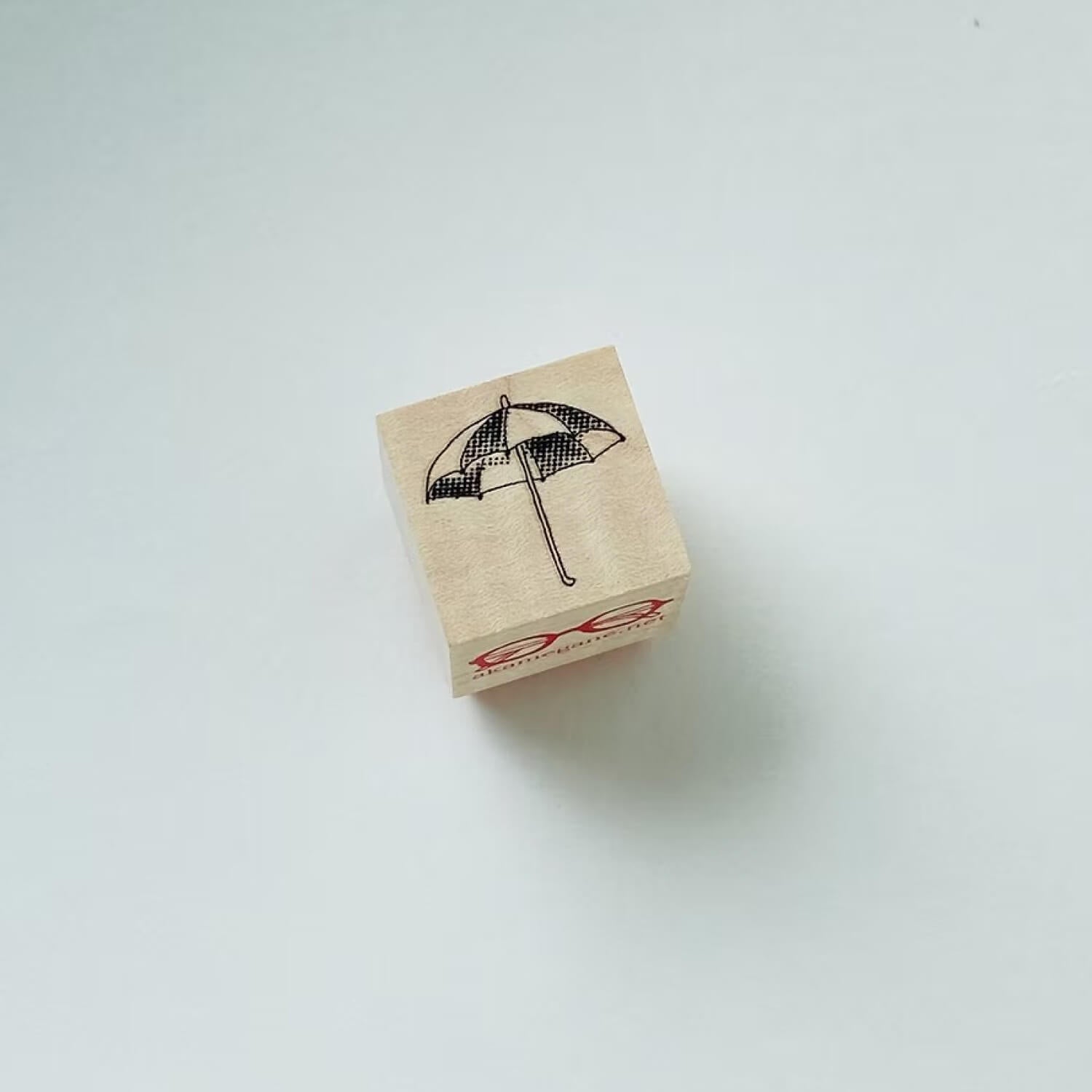 Akamegane Wood Mount Stamp – Umbrella