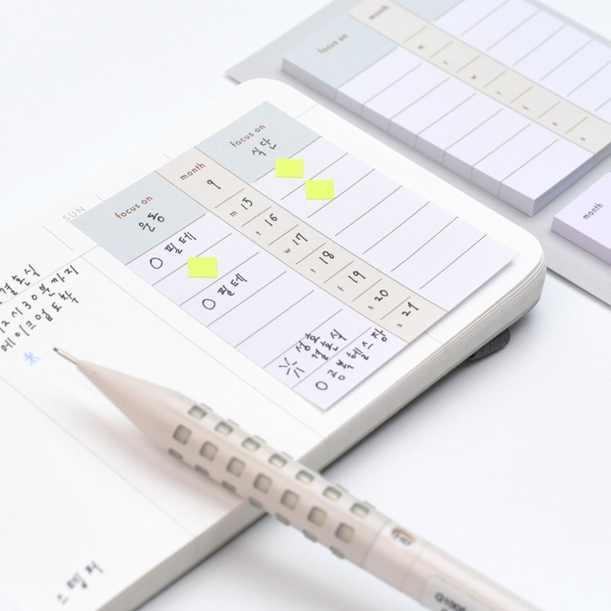 Analogue Keeper Sticky Tracker - Week