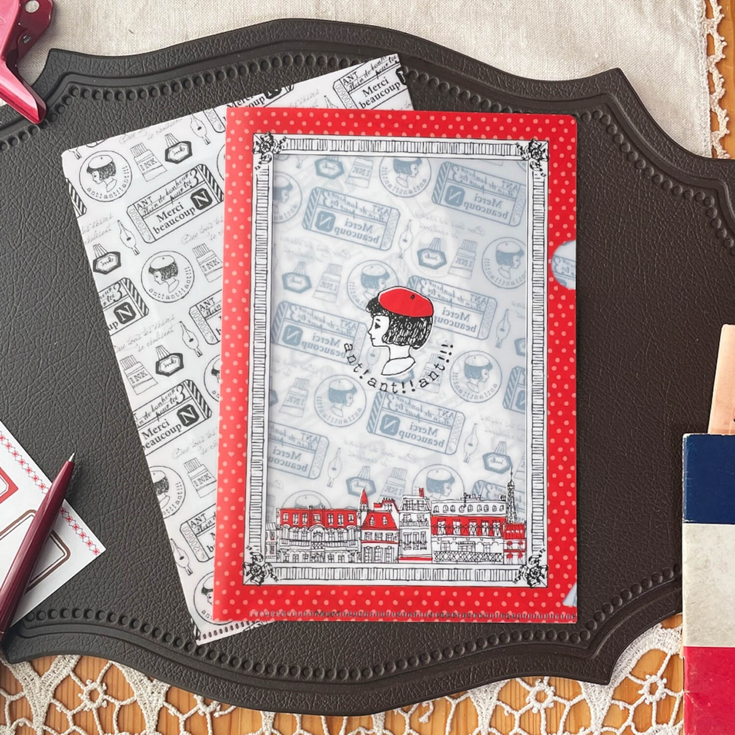 Ant's A5 Clear File – Ant