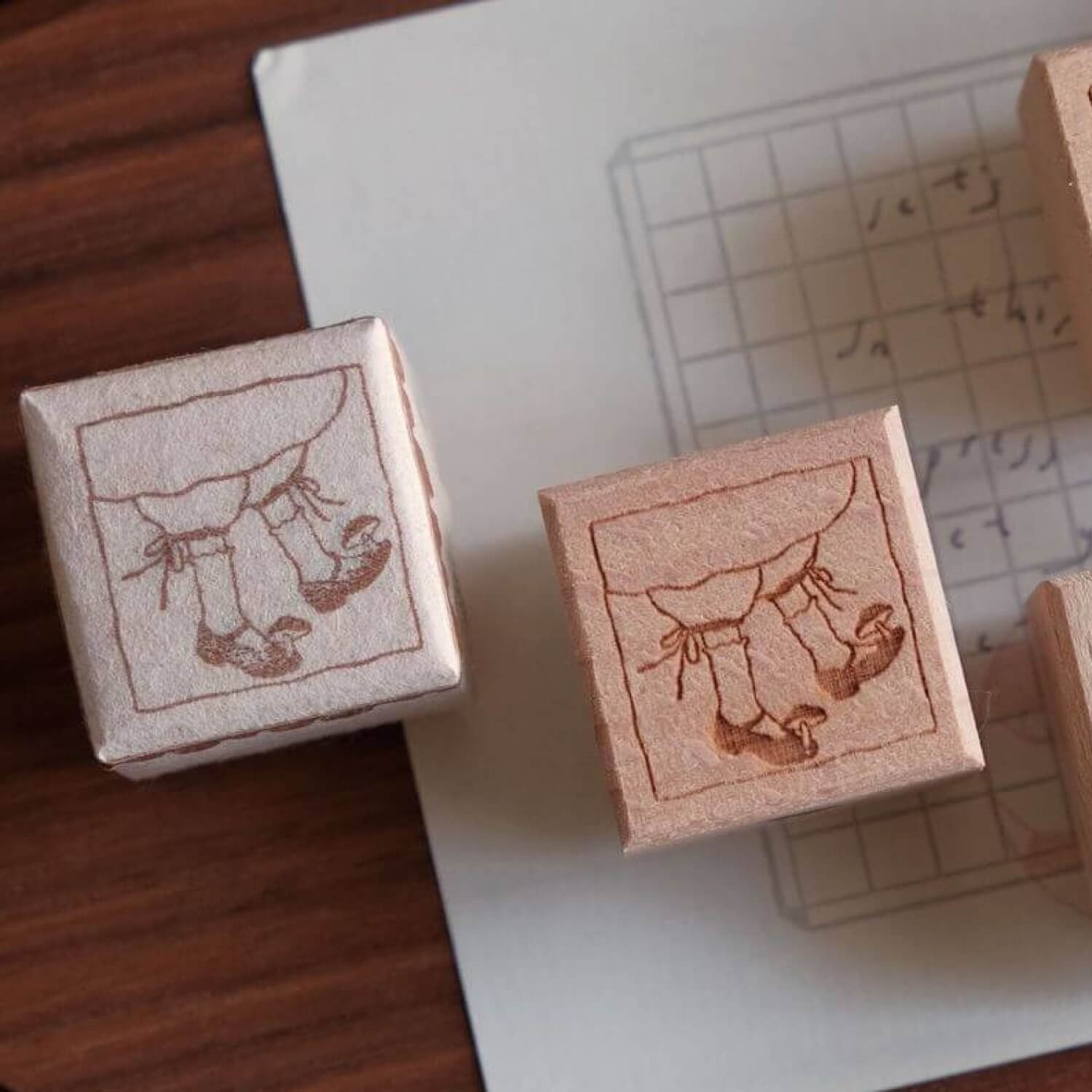 Bighands Wanderlust in Dressing Rubber Stamp