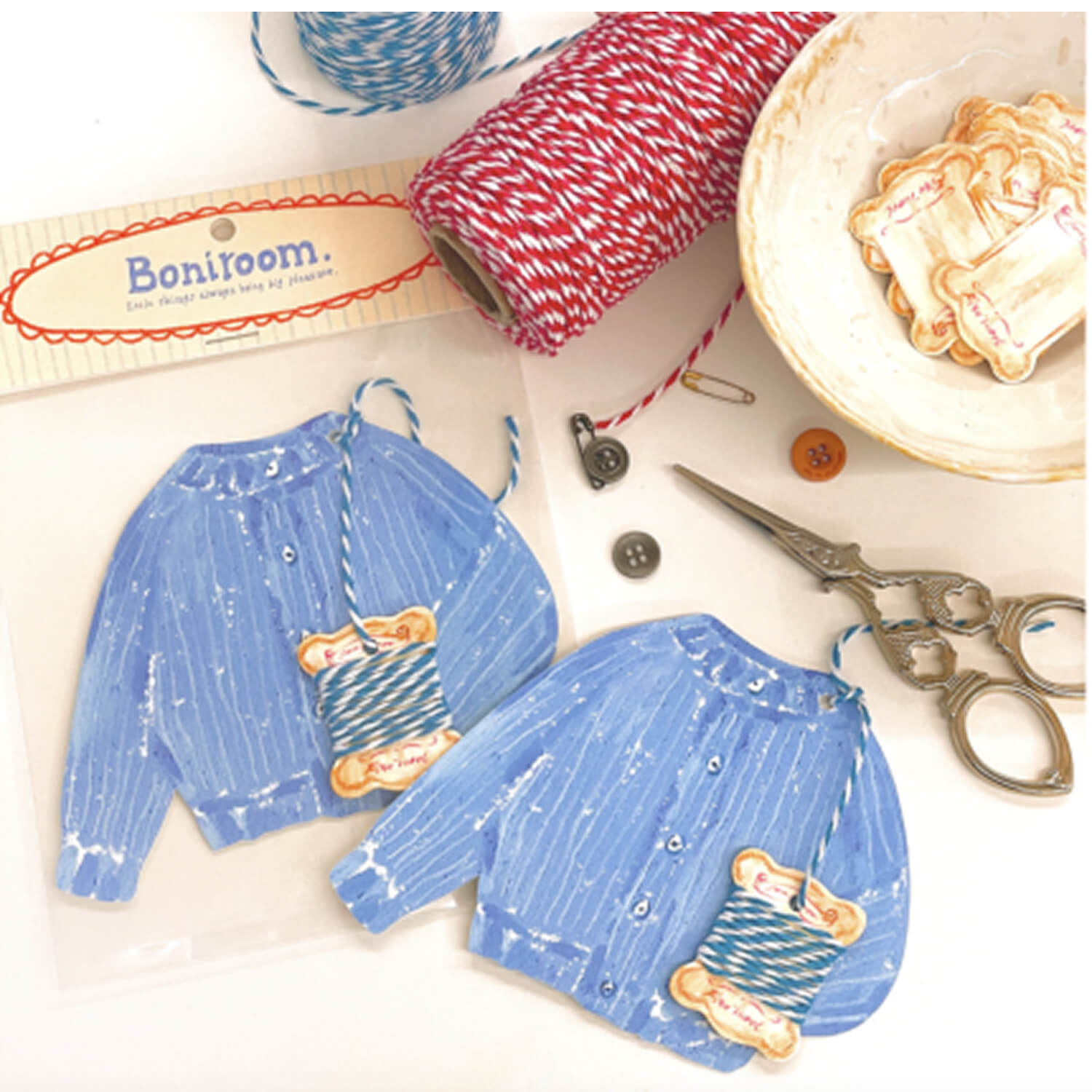 Boniroom Dangling Postcard – Sweater