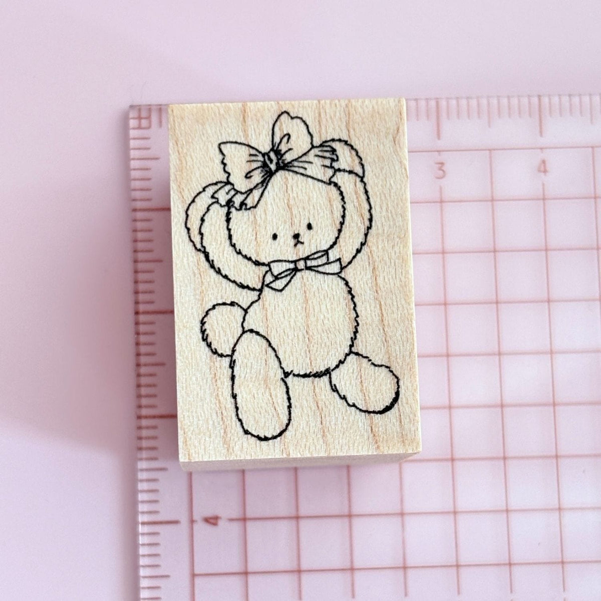 Happy Seed Stamp – nono the Bear Holding a Ribbon