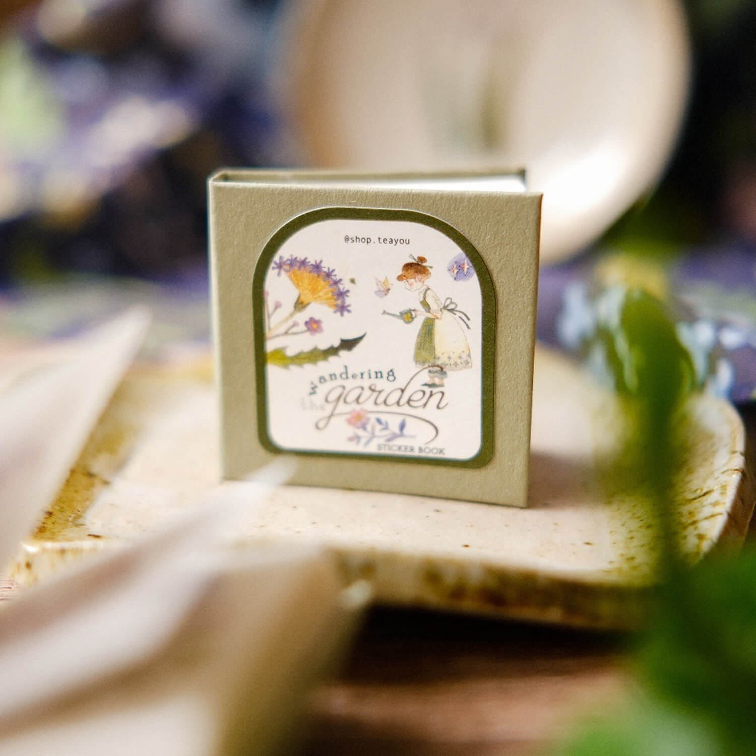 Teayou Kiss-Cut Sticker Book– The Wandering Garden