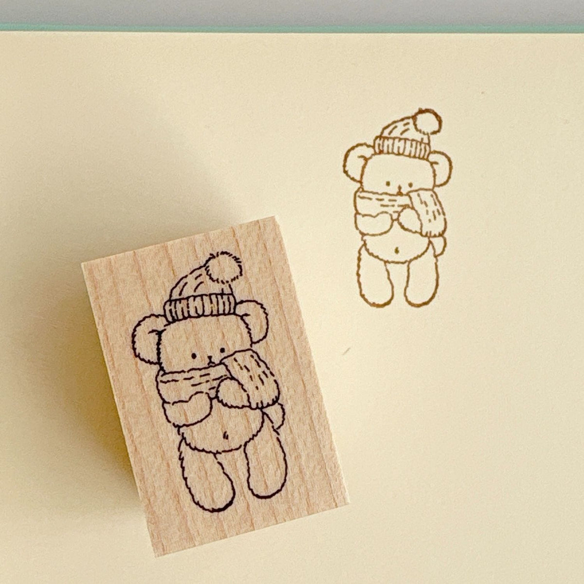Happy Seed Stamp – Teddy Bear in Knitwear