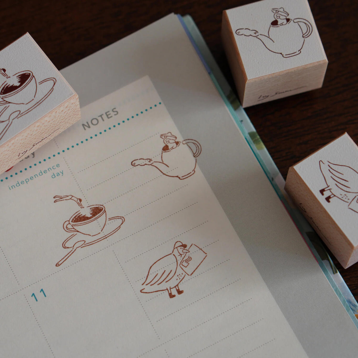Ivy Snow Stamp – Tea Time