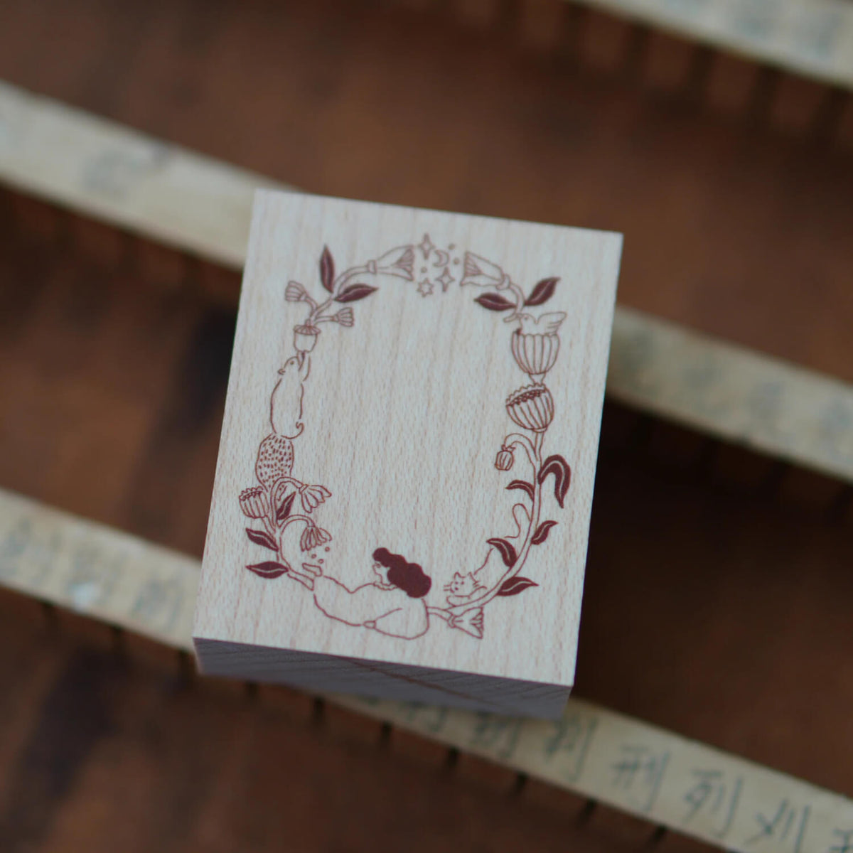 Ivy Snow Stamp – Whispering Garden Frame