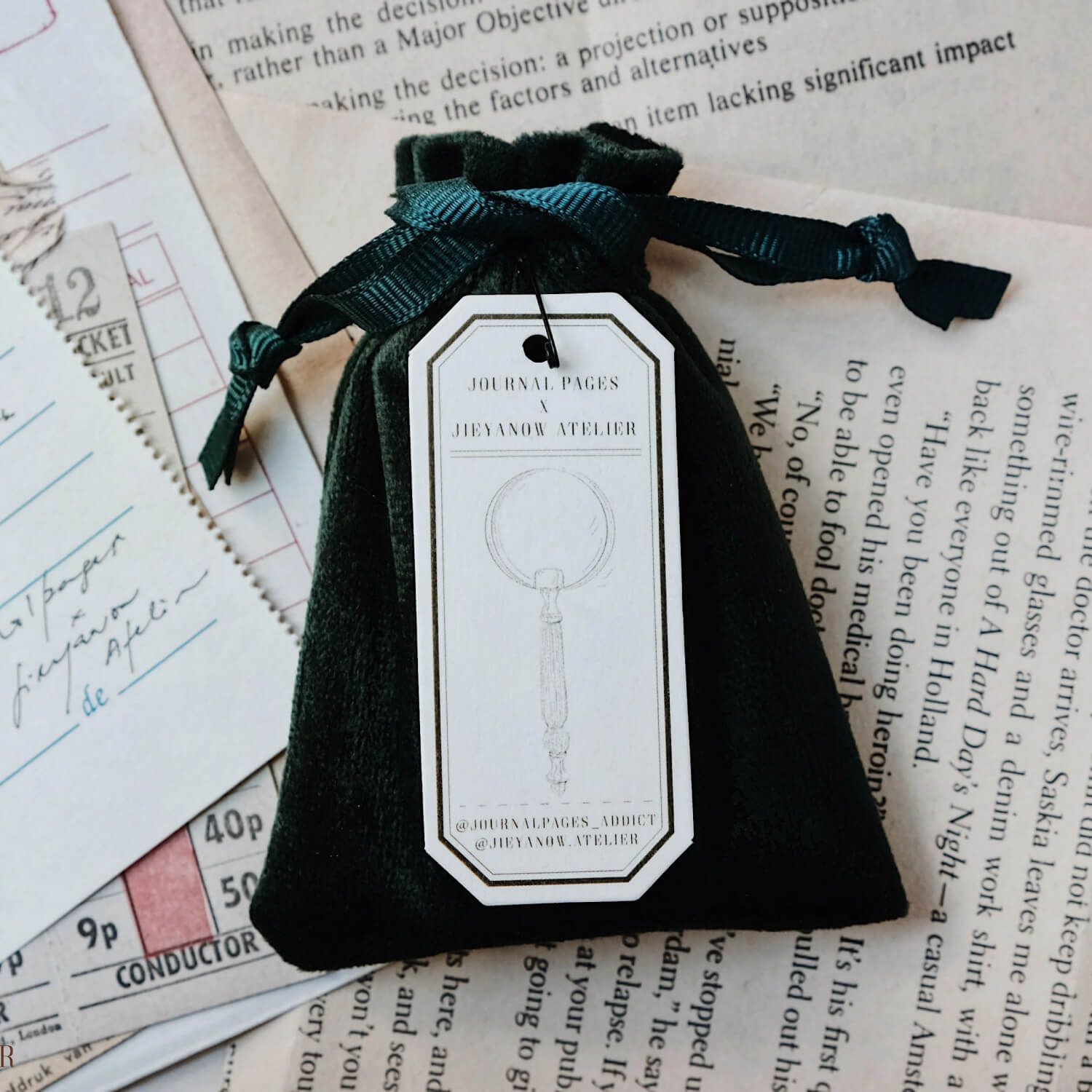 Jieyanow Atelier x Journal Pages Magnifying Glass Rubber Stamp