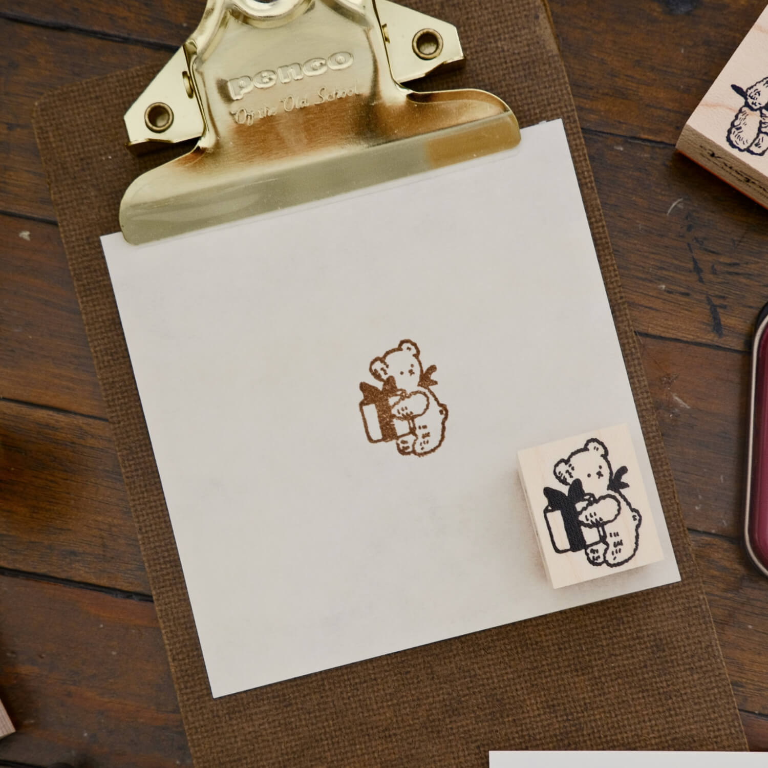 Krimgen Stamp – Bear with Gift Box