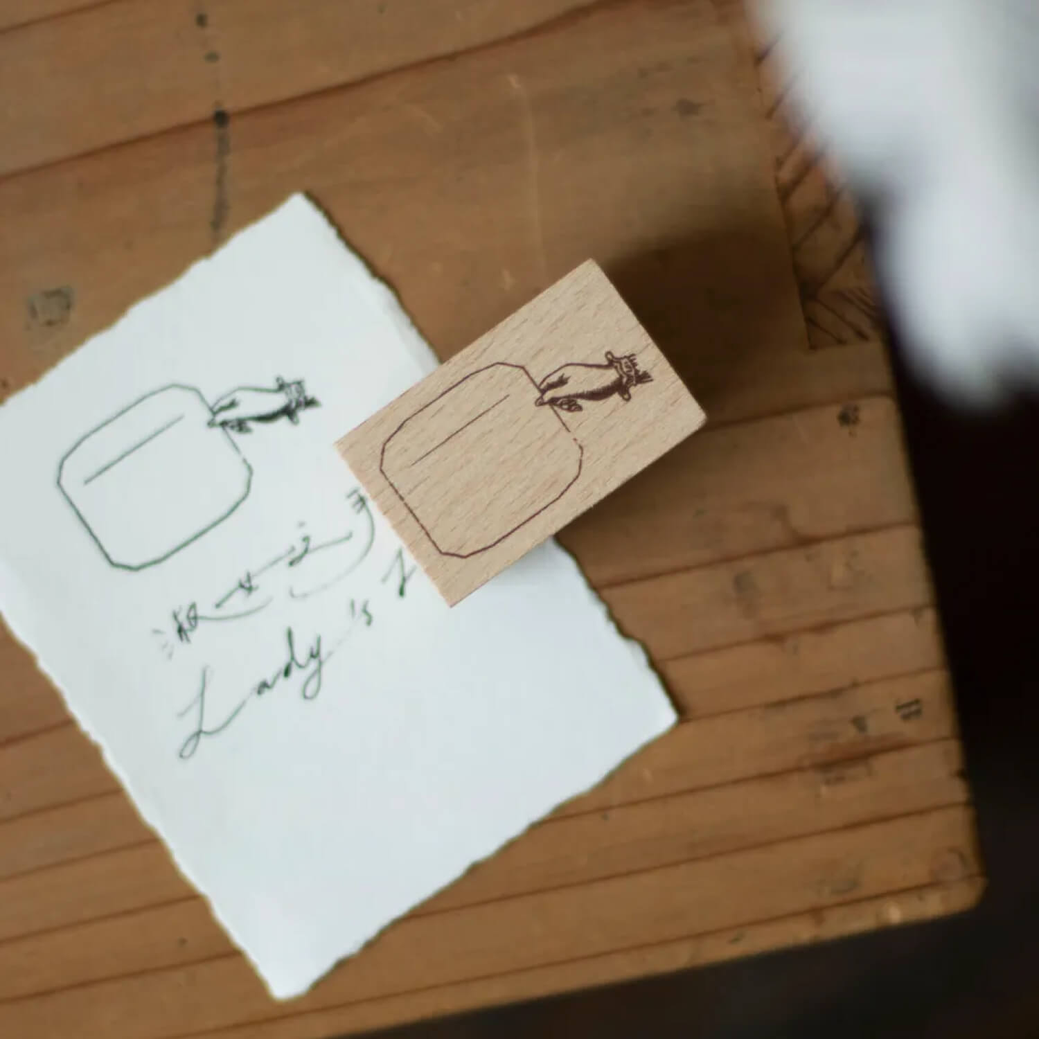 Loidesign Lovely Hands Stamp – Lady's Hand
