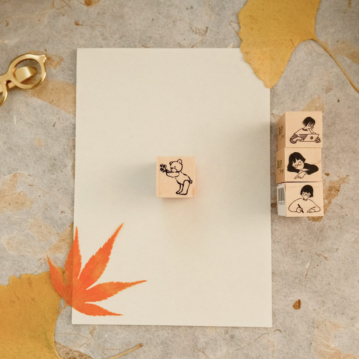 MA7 Stamp Stamp - Chibi Bear with Bouquet
