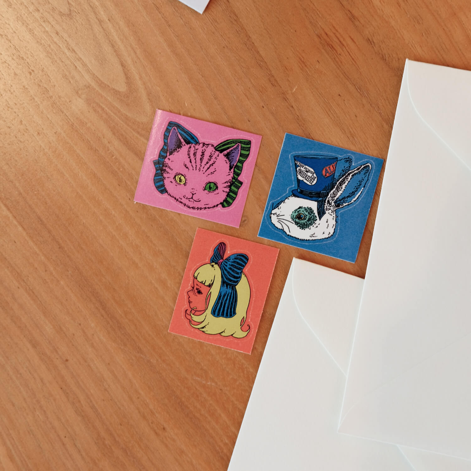 Monpoche Alice Letterset