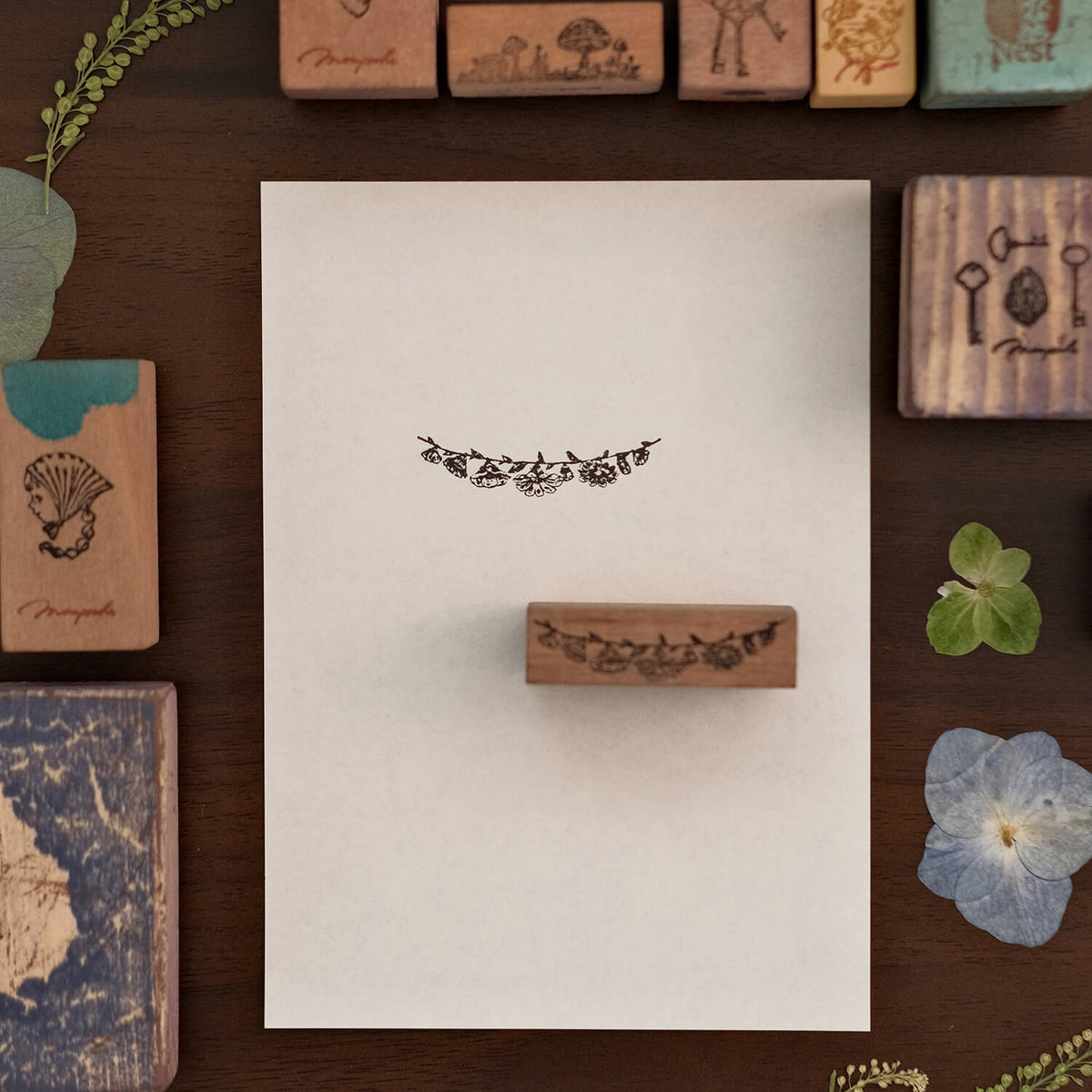 Monpoche Wood Stamp – Flower Garland