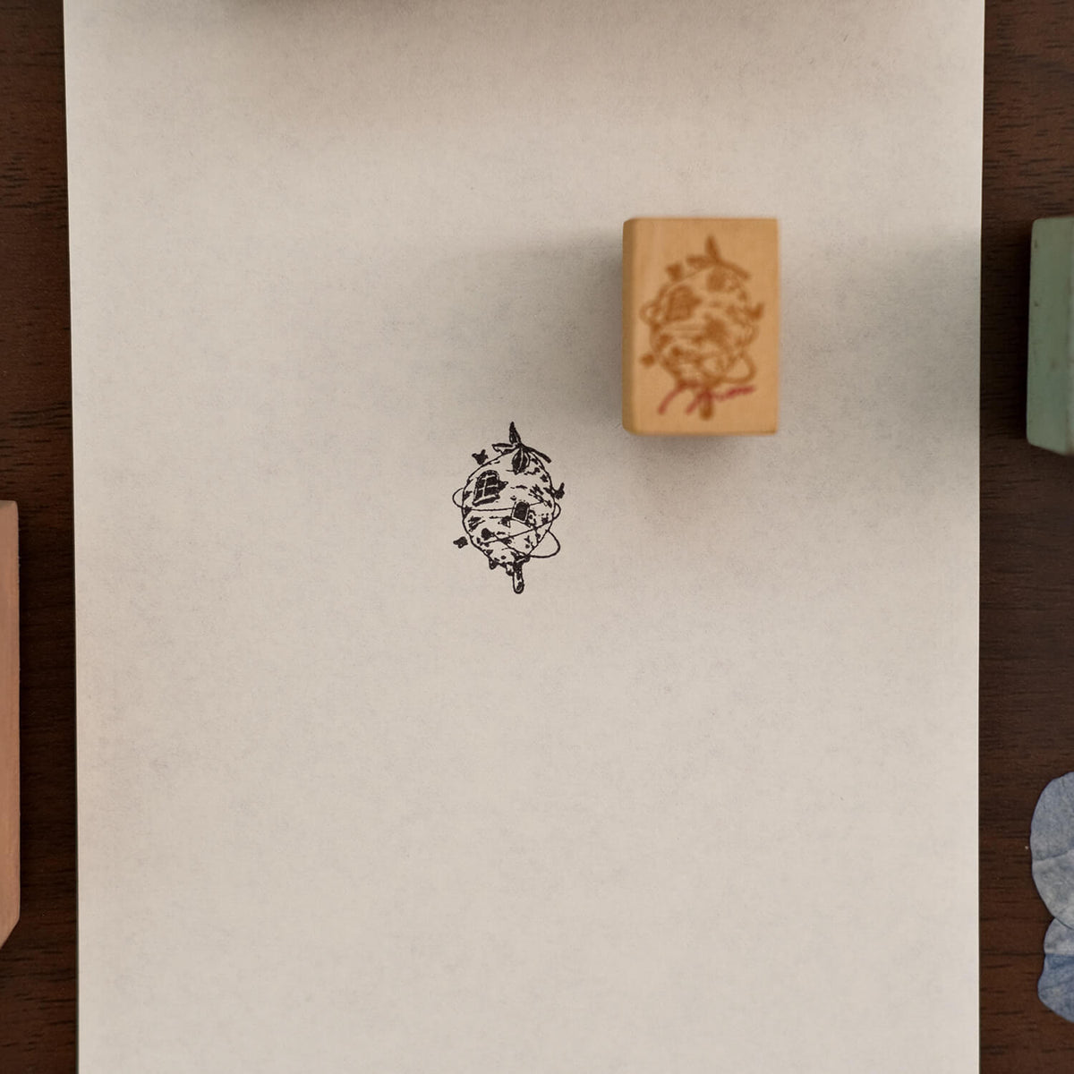 Monpoche Wood Stamp – Honeycomb