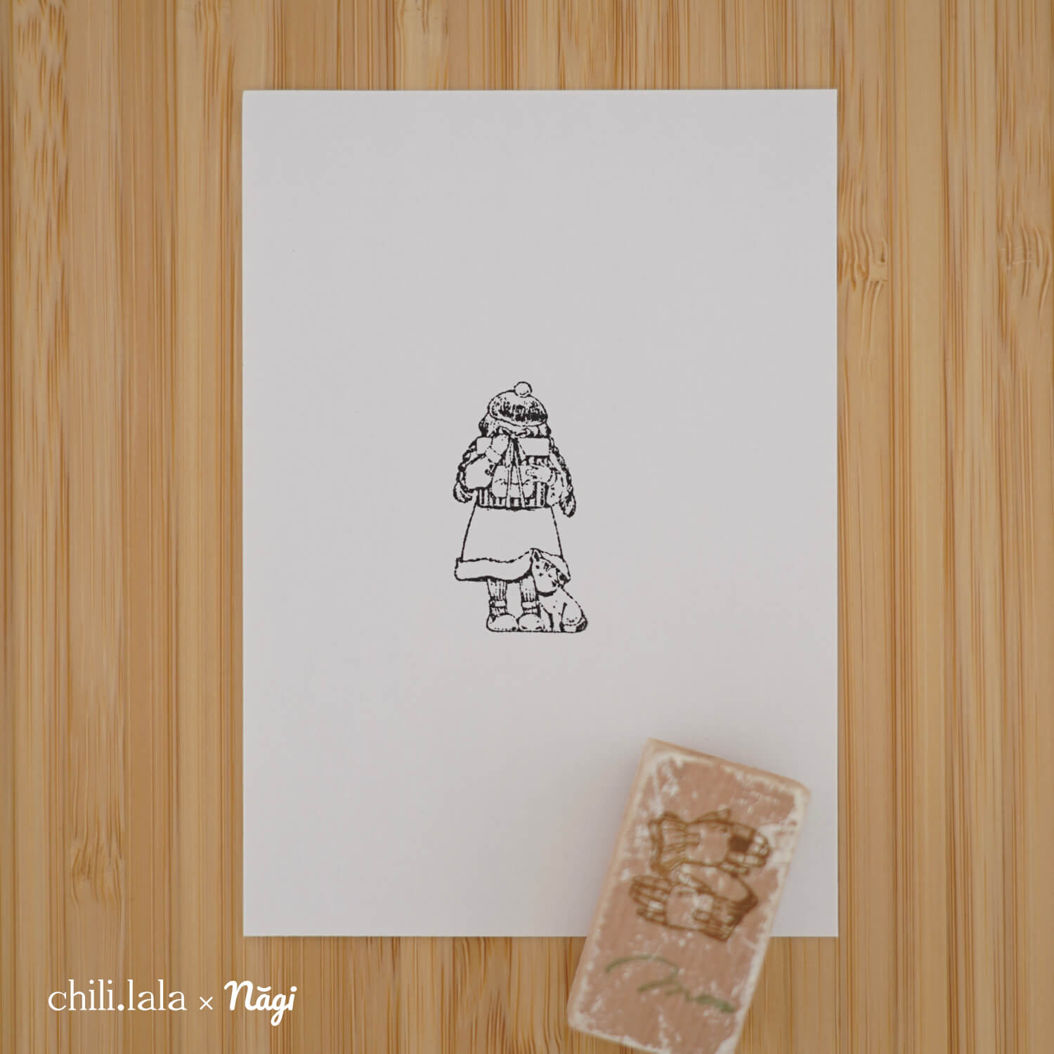 Monpoche Wood Stamp – Hug Present