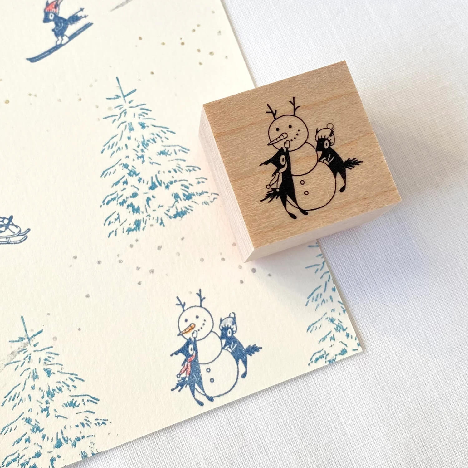 Mori Ringo Rubber Stamp – Snowman and Squirrel