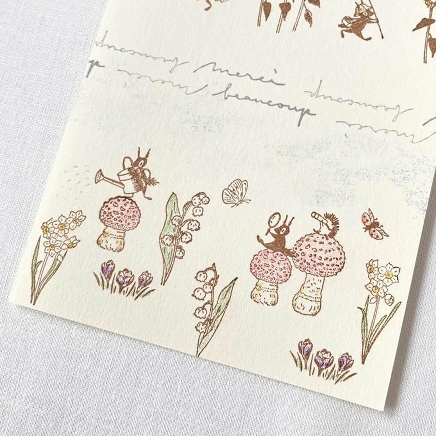 Mori Ringo Rubber Stamp – Squirrel and Harry Observing