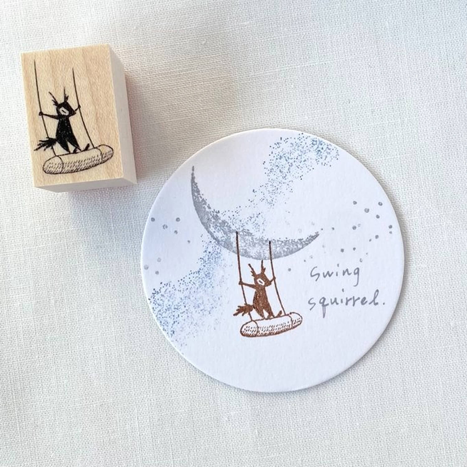 Mori Ringo Rubber Stamp – Swing Squirrel Right