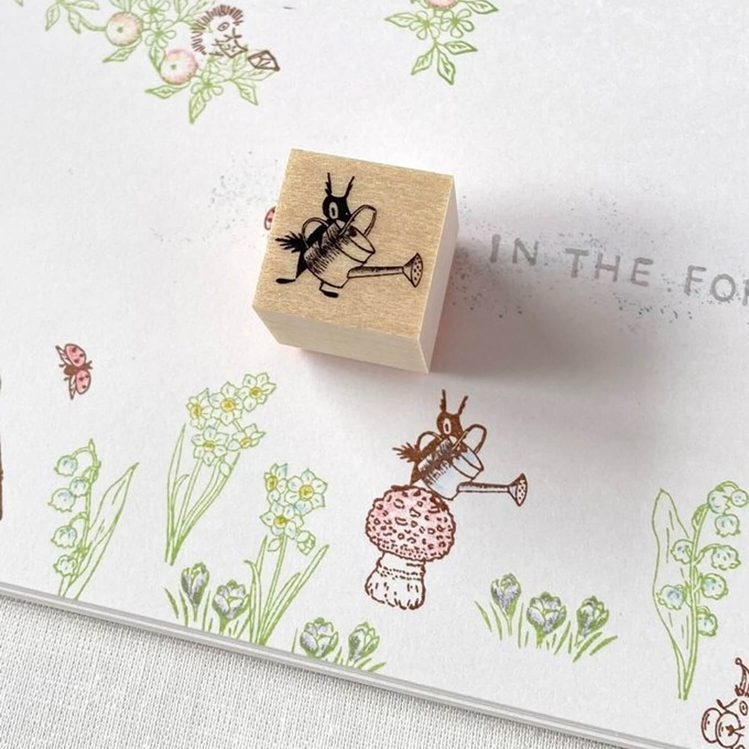 Mori Ringo Rubber Stamp – Watering Can Squirrel Right