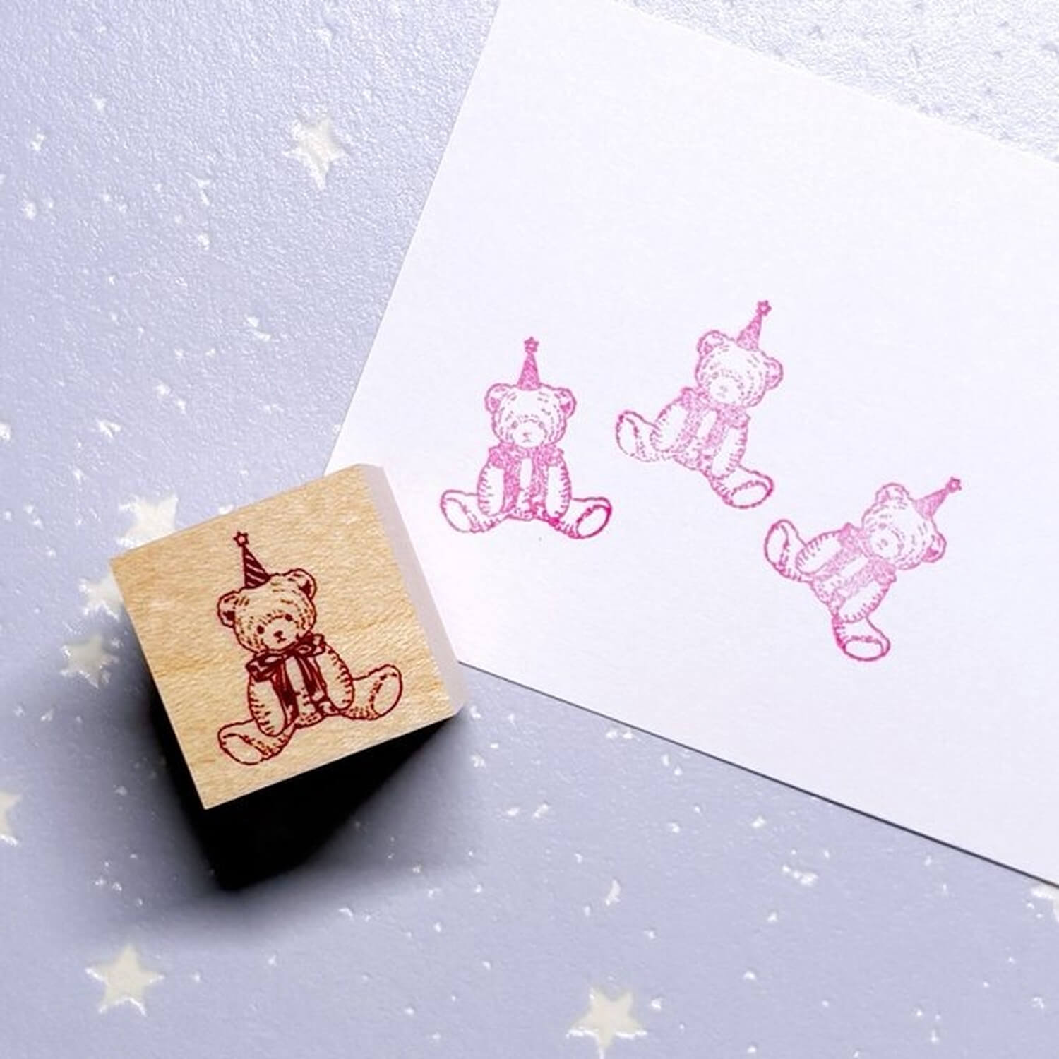 Nakano Yui Stamp – Party Hat Bear