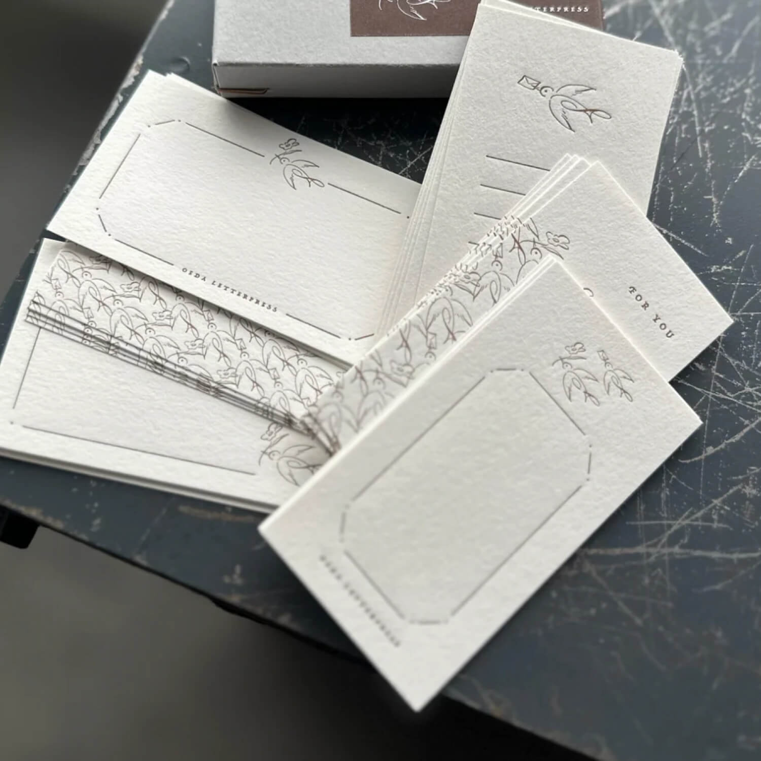 Oeda 6 Birds Design Card Box