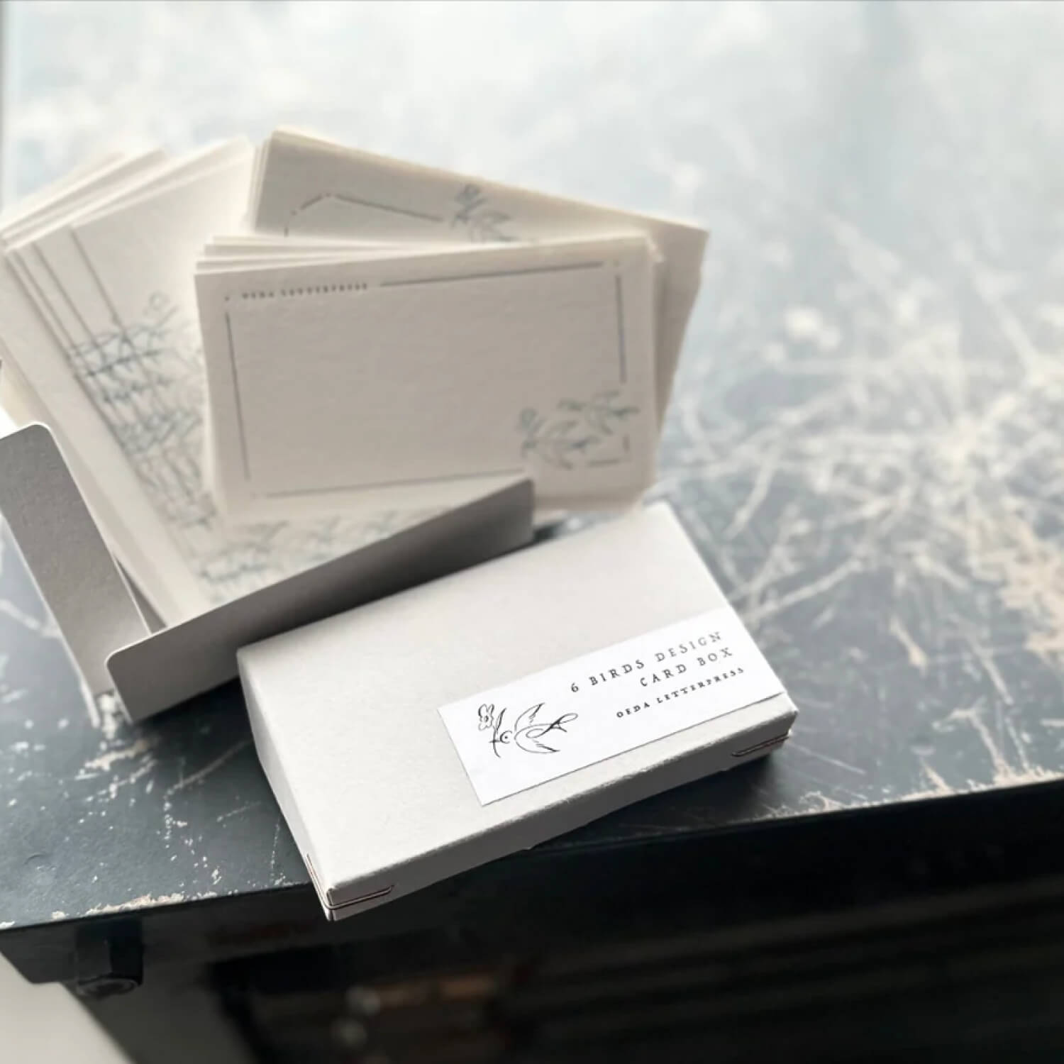 Oeda 6 Birds Design Card Box