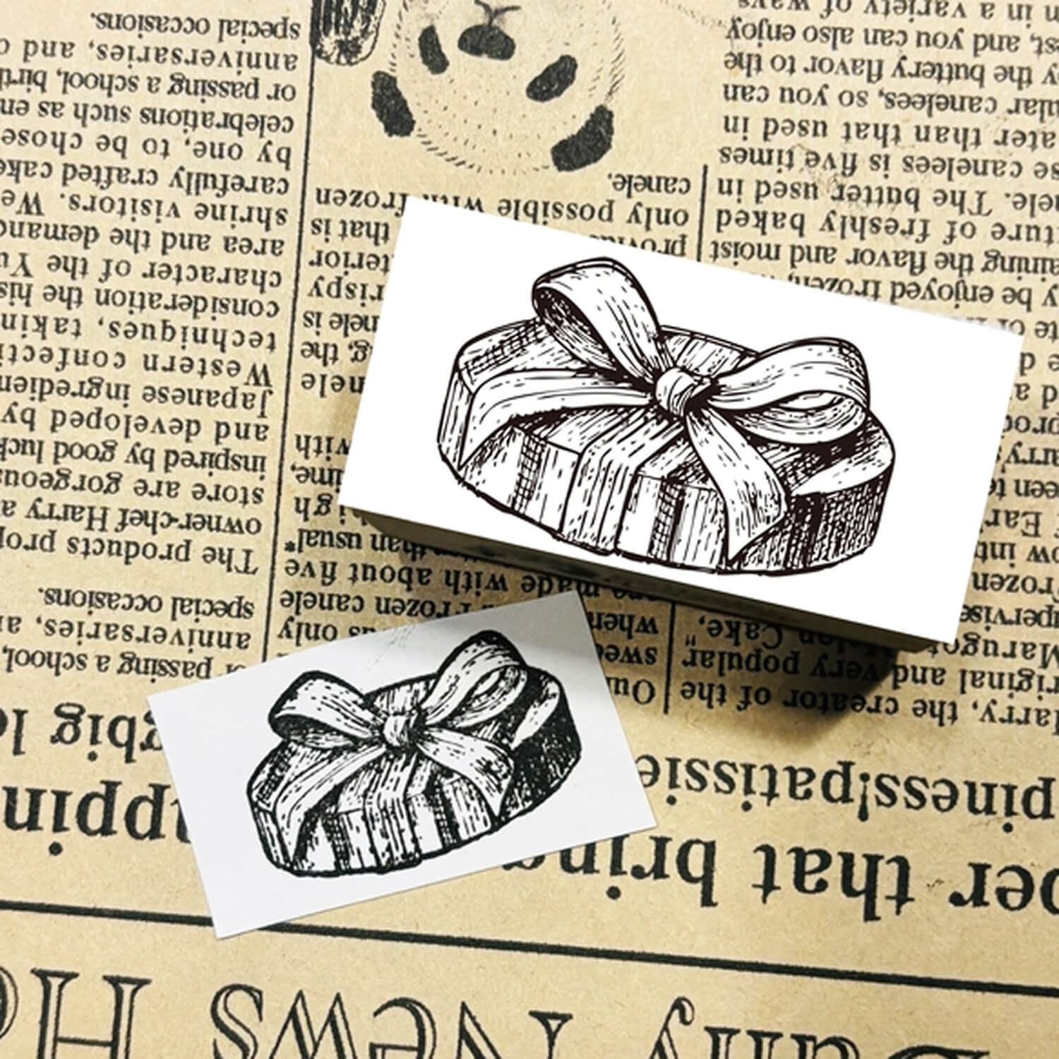 Patissier Harinezumi Stamp - Round Box Lid