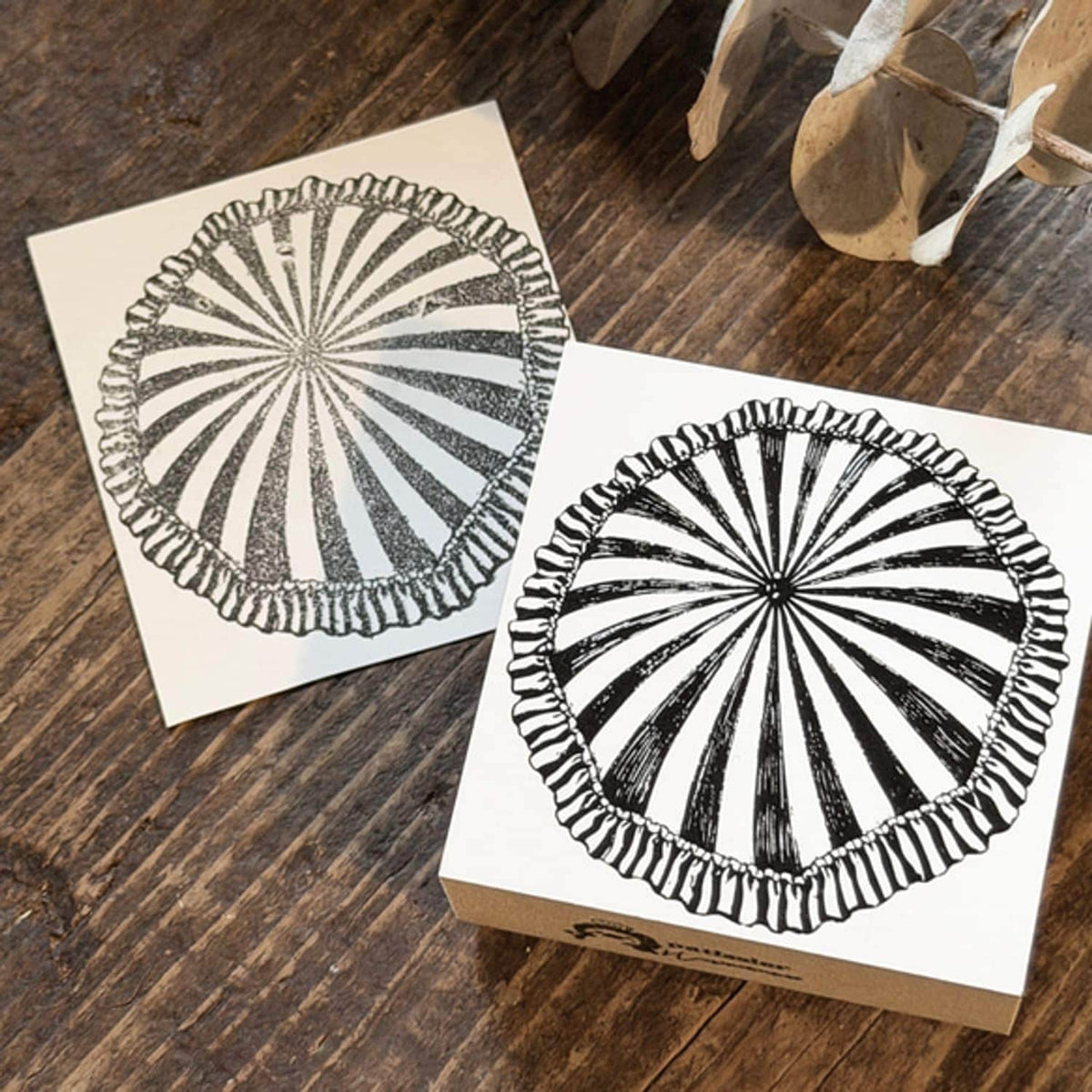 Patissier Harinezumi Stamp – Striped Umbrella