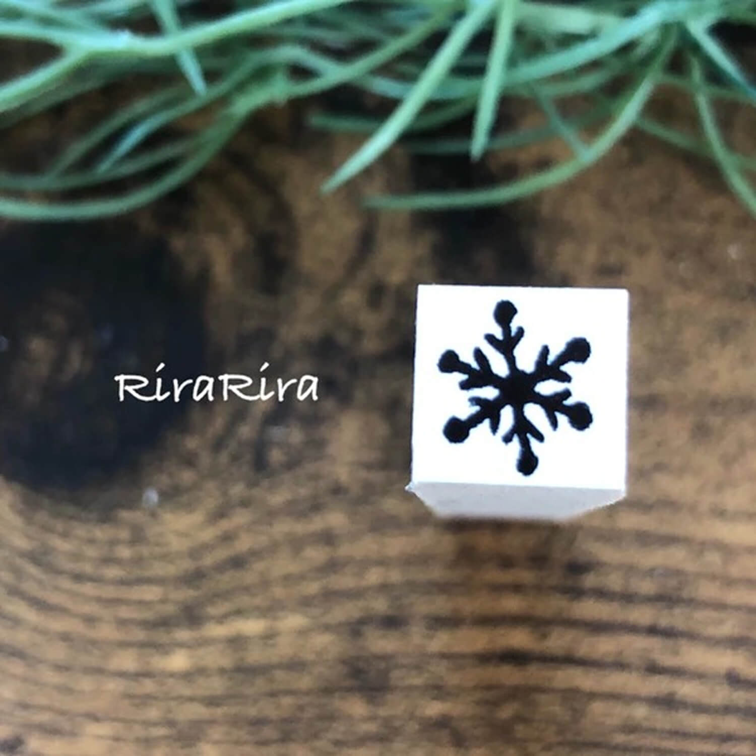 Rira Rira Mini Stamp – Snowflake